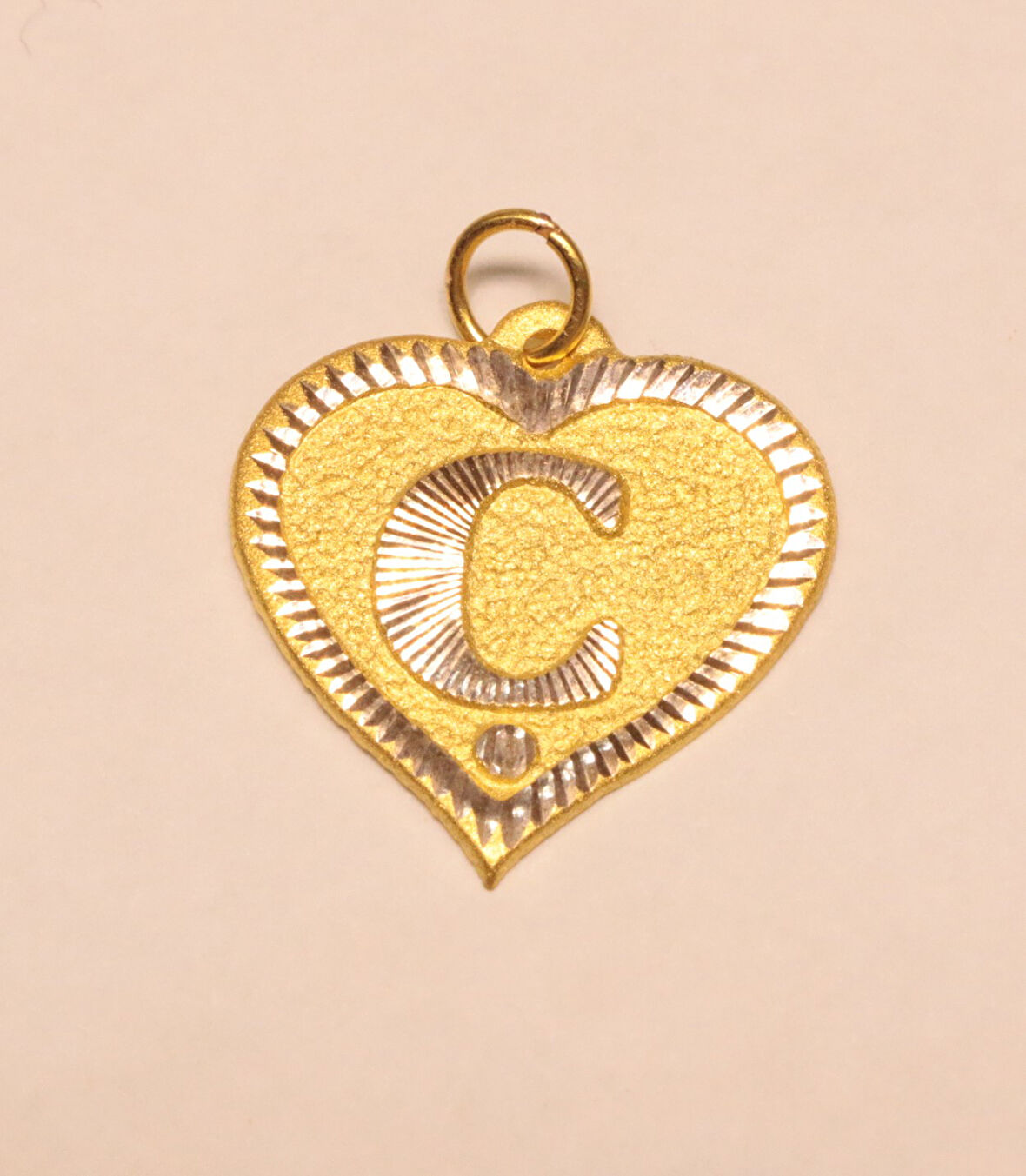 Altın Kalpli Ç Harf