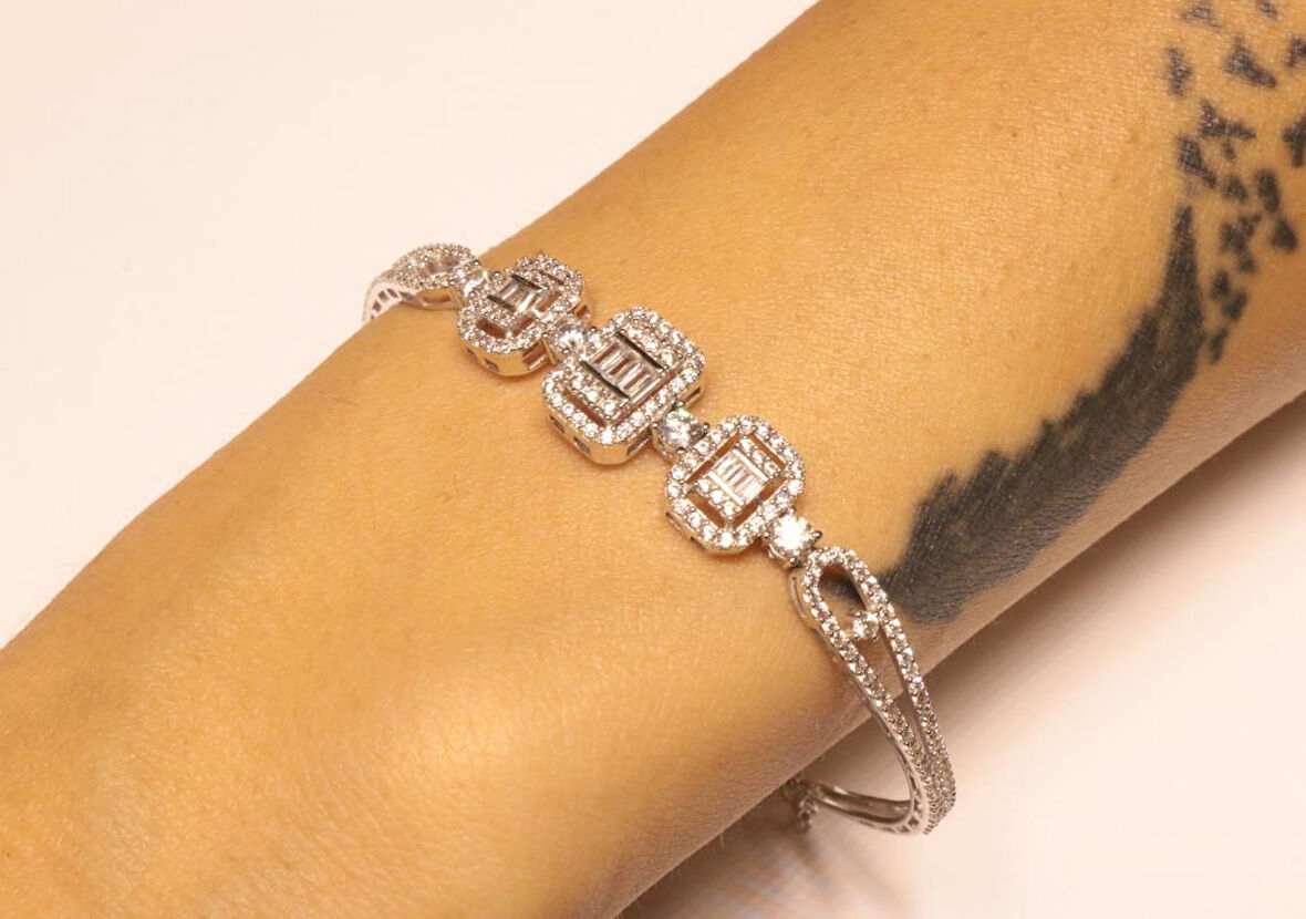 Altın Baget Taşlı Kelepçe Bilezik 3291