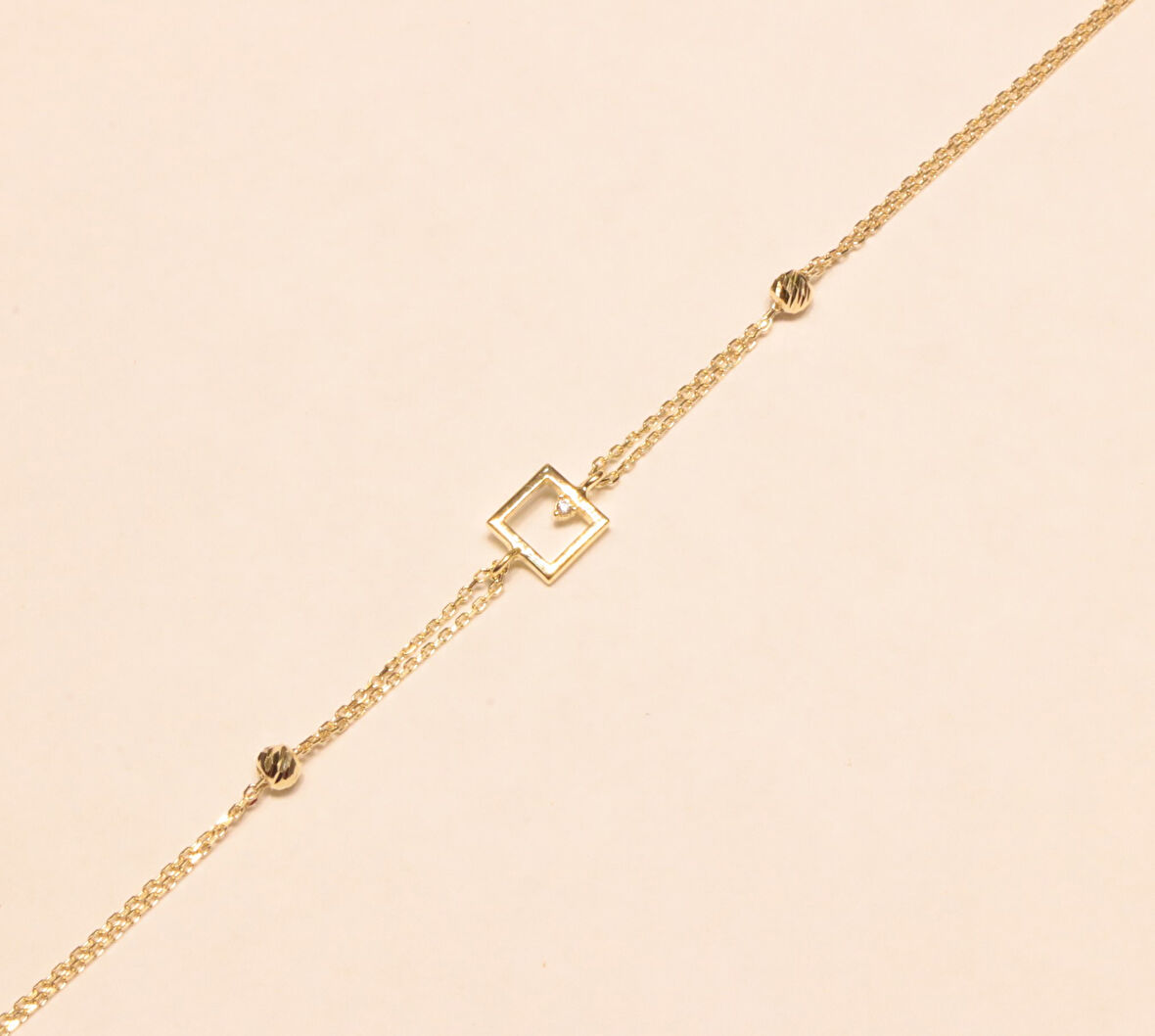 Altın Kare Model Bileklik