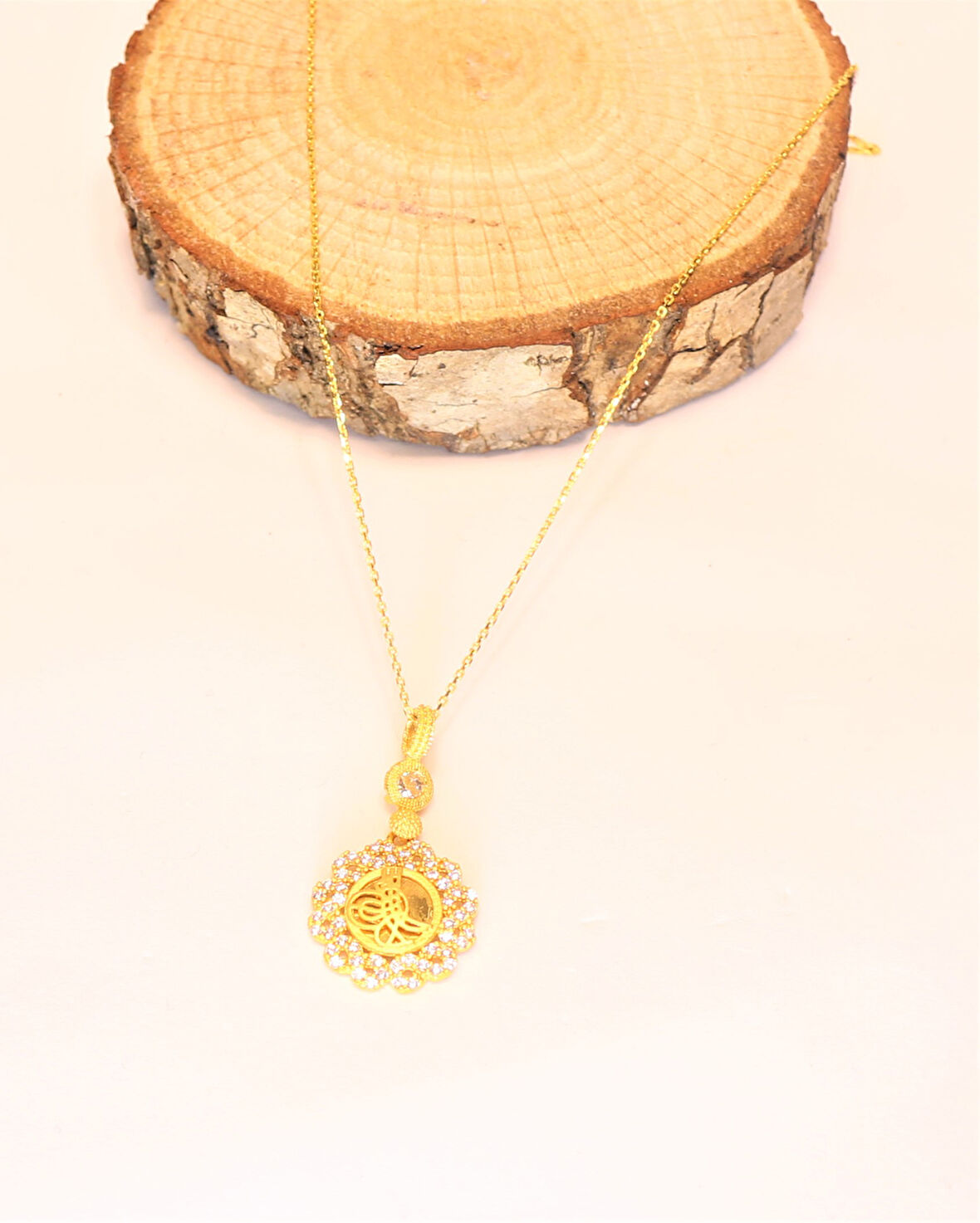 Altın Zincirli Tuğralı Kolye Ucu