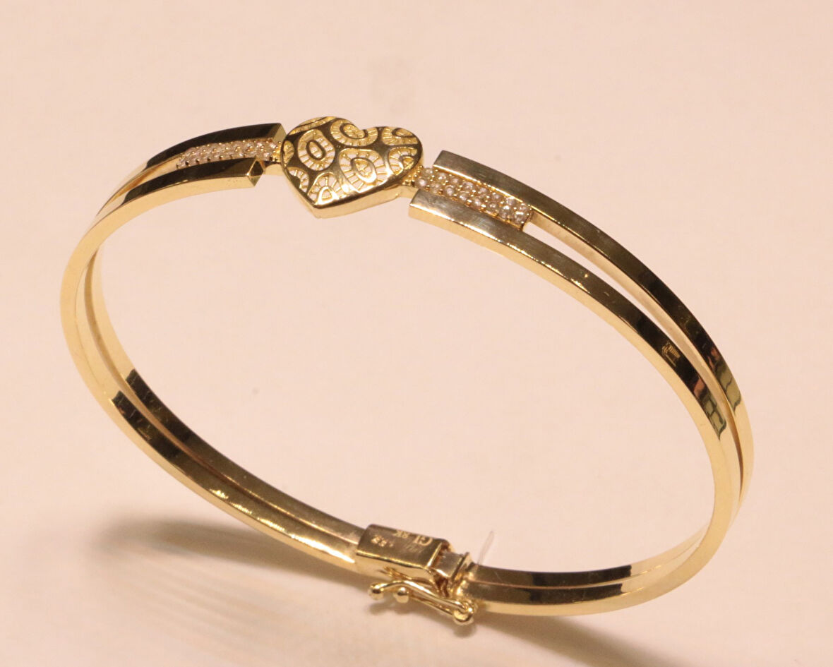 Altın Kalpli Kaburga Kelepçe Bilezik