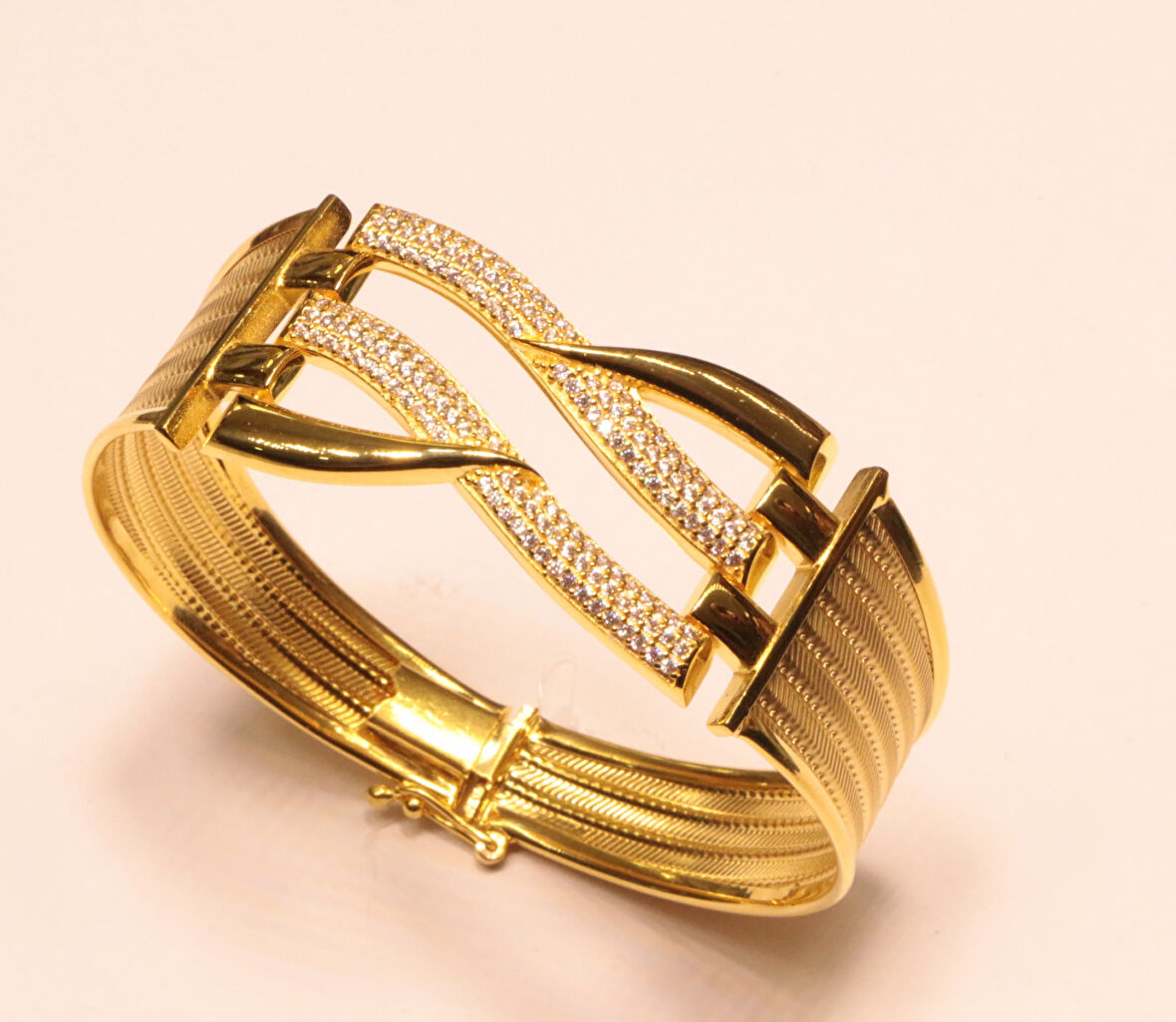  Altın Hasır Kadın Kelepçe Bilezik