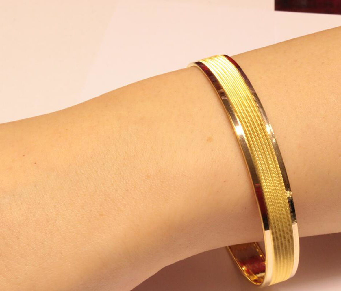 Altın Desensiz Bilezik