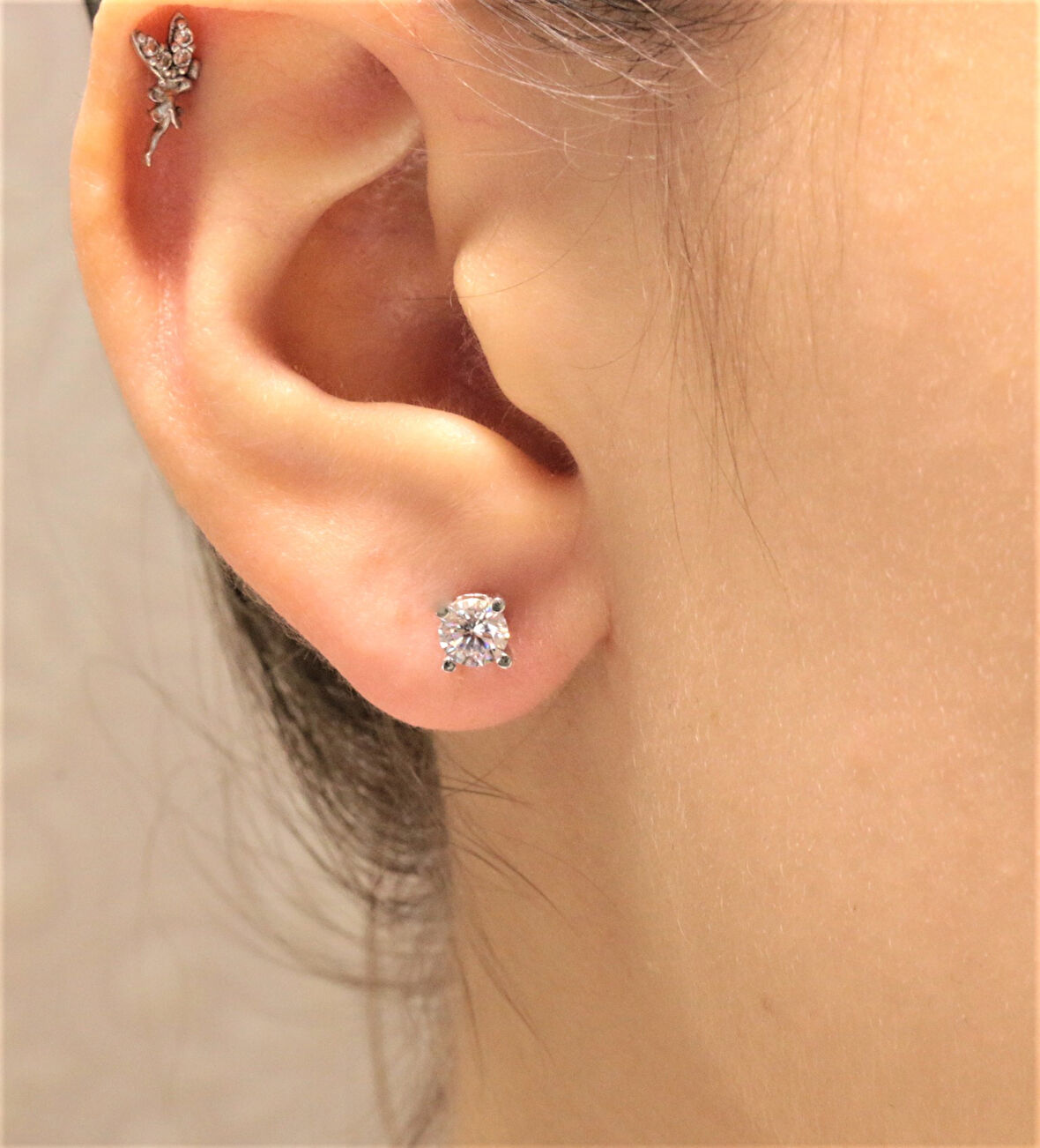  Beyaz Altın Tek Taş Küpe