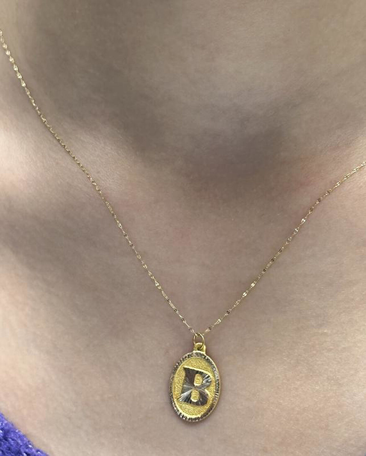 Altın Aynalı Zincirli B Harfi