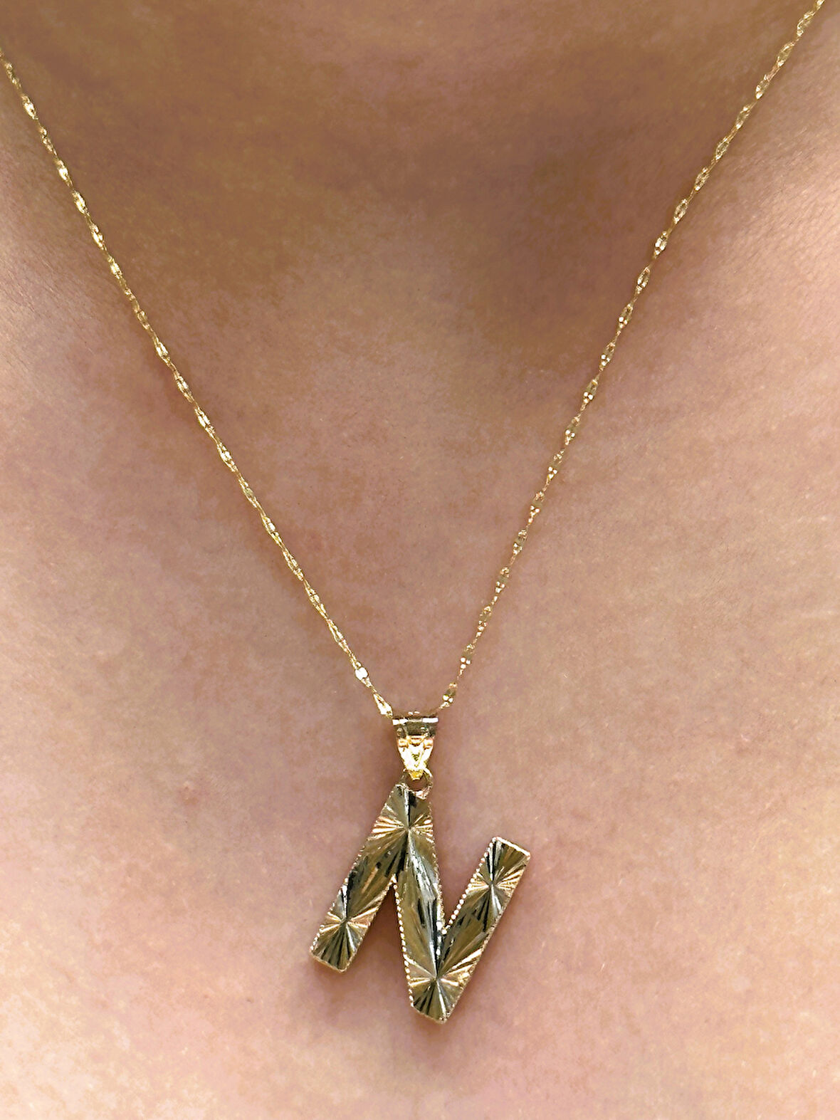 Altın 3 Boyutlu N Harfli Aynalı Zincir