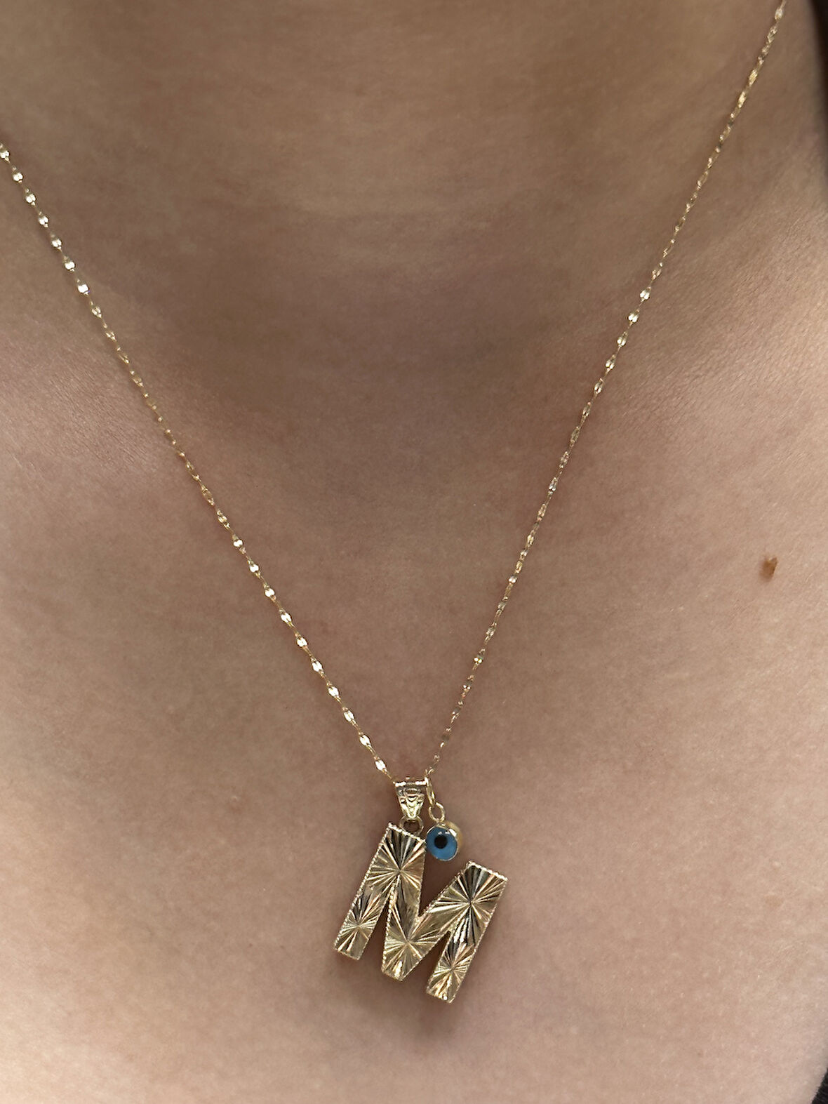  Altın 3 Boyutlu M Harfli  Kadın Aynalı Zincir