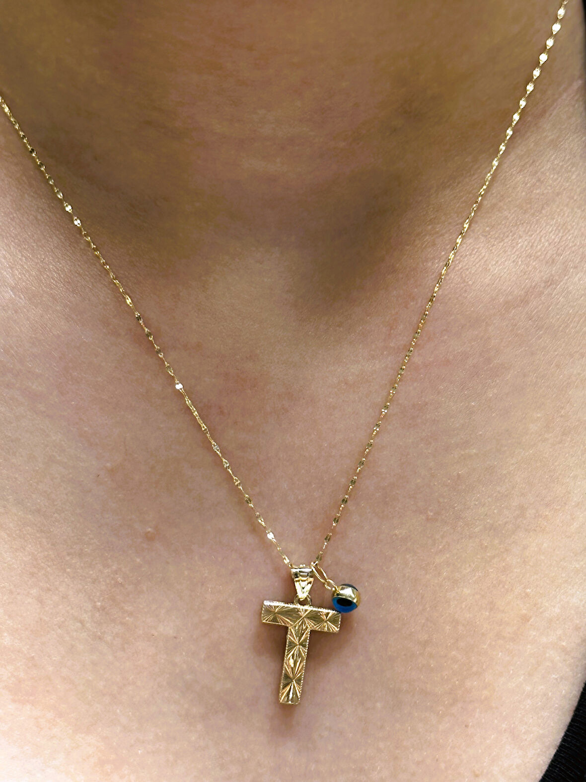 Altın 3 Boyutlu T Harfli Kadın Aynalı Zincir