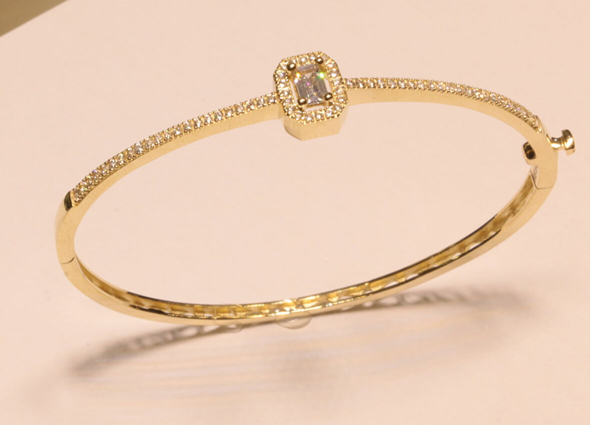 14 Ayar Kadın Altın Baget Taşlı Kelepçe Bilezik