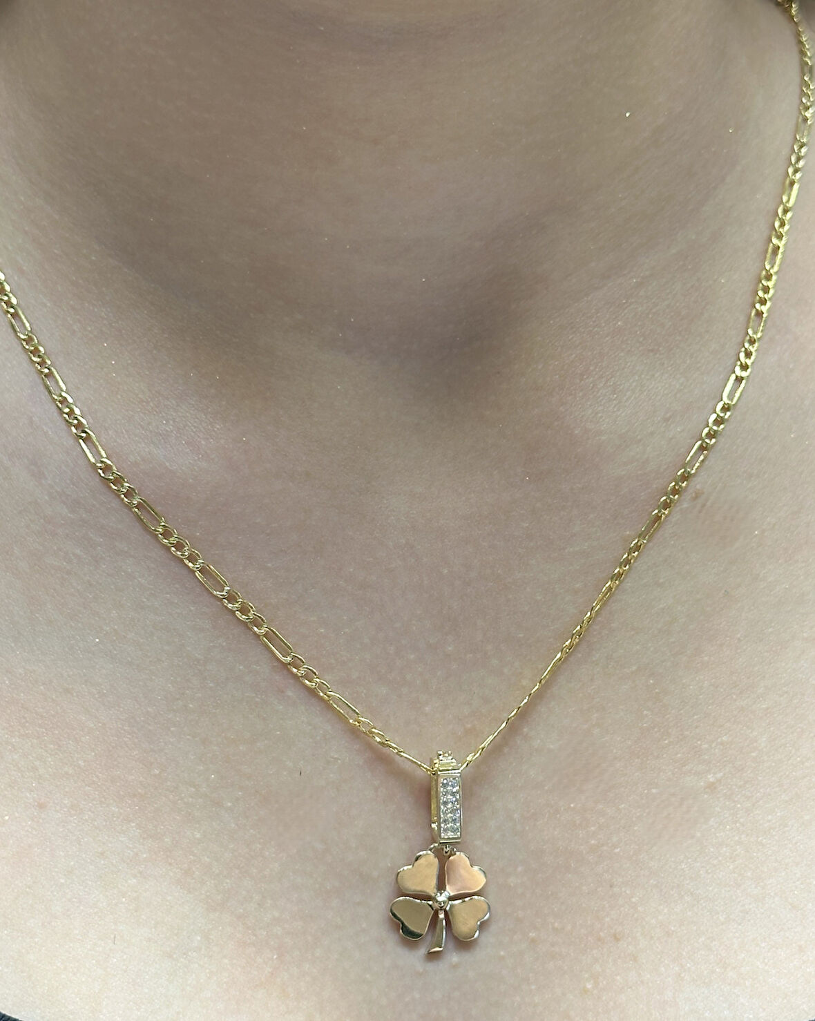 14 Ayar Altın Yonca Kolye Uçlu Figaro Zincir