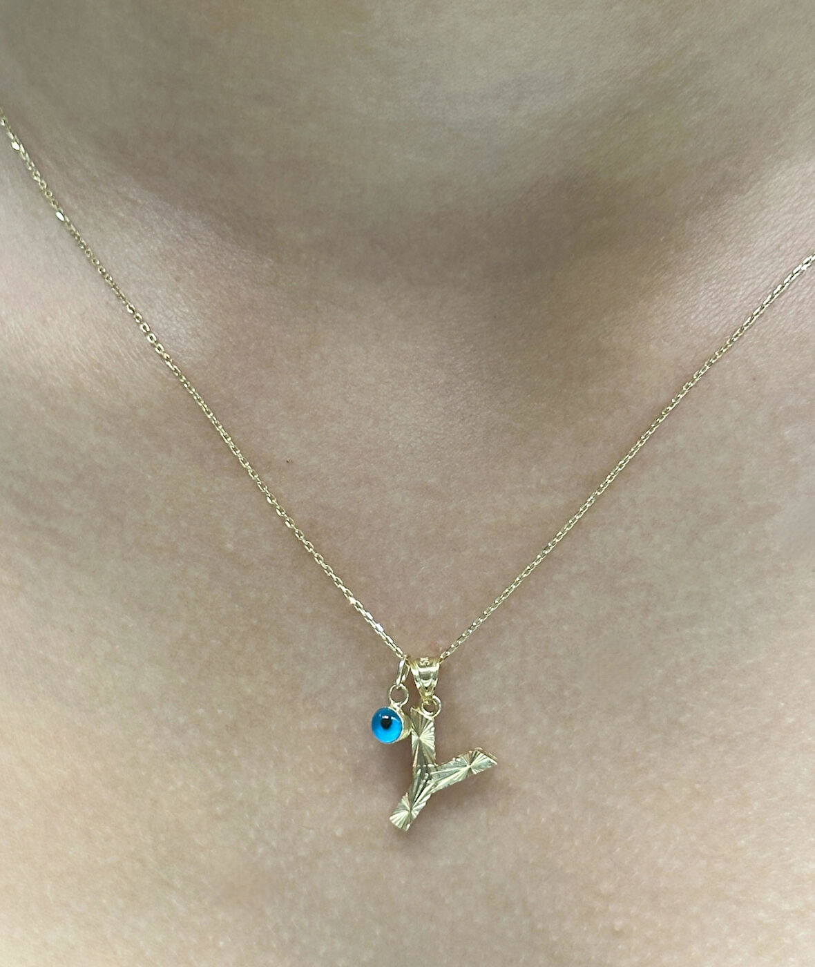 14 Ayar Altın Nazar Boncuklu Y Harfli Zincir