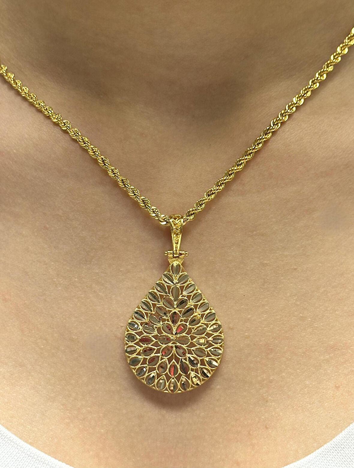 14 Ayar Altın Pul Model Kolye Uclu Halat Zincir 2724