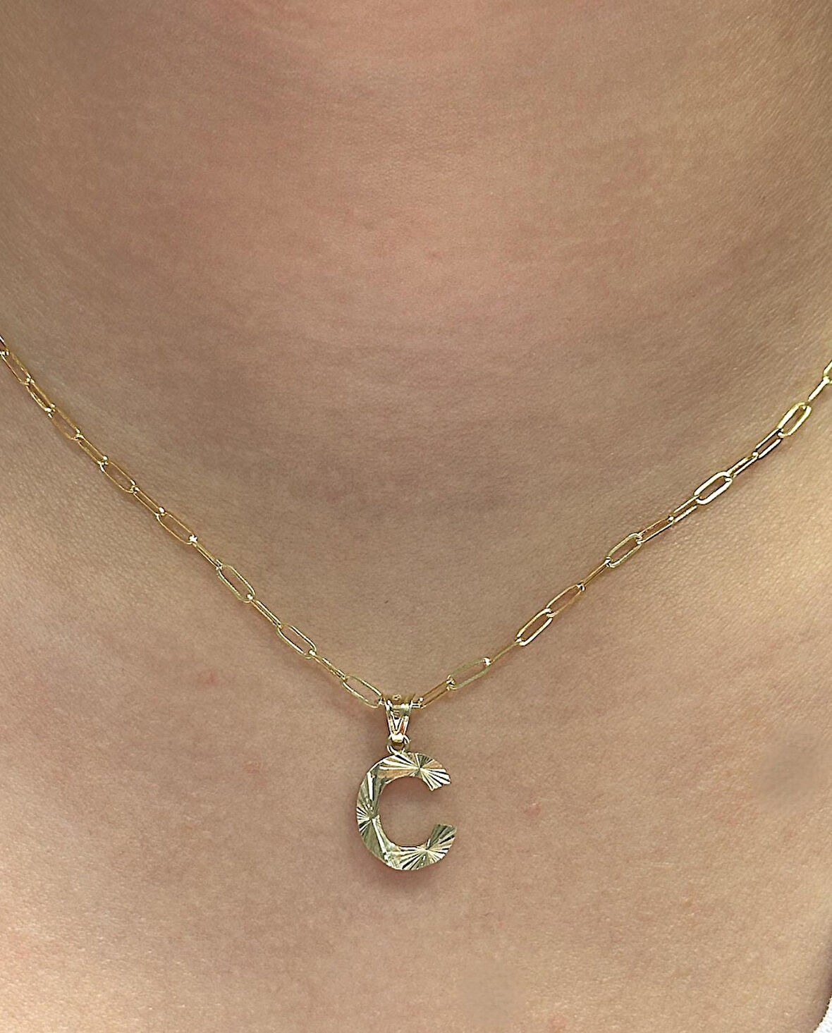  Altın 3 Boyutlu C Harfli Ataç Zincir