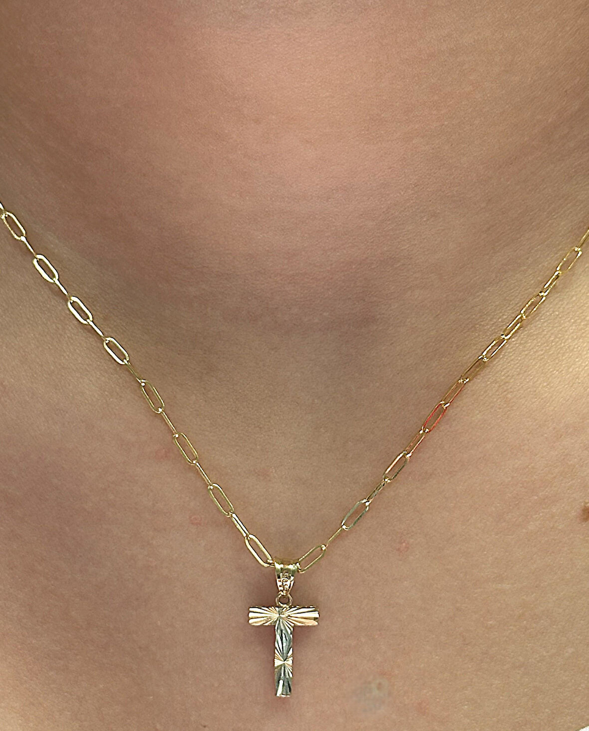 Altın 3 Boyutlu T Harfli Ataç Zincir