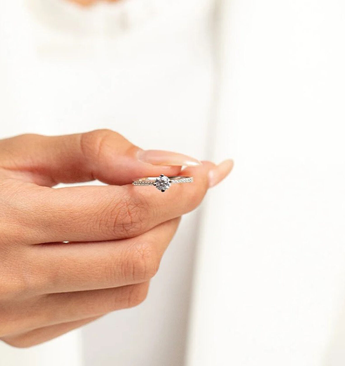 Beyaz Altın Tektaş Yüzük 34127