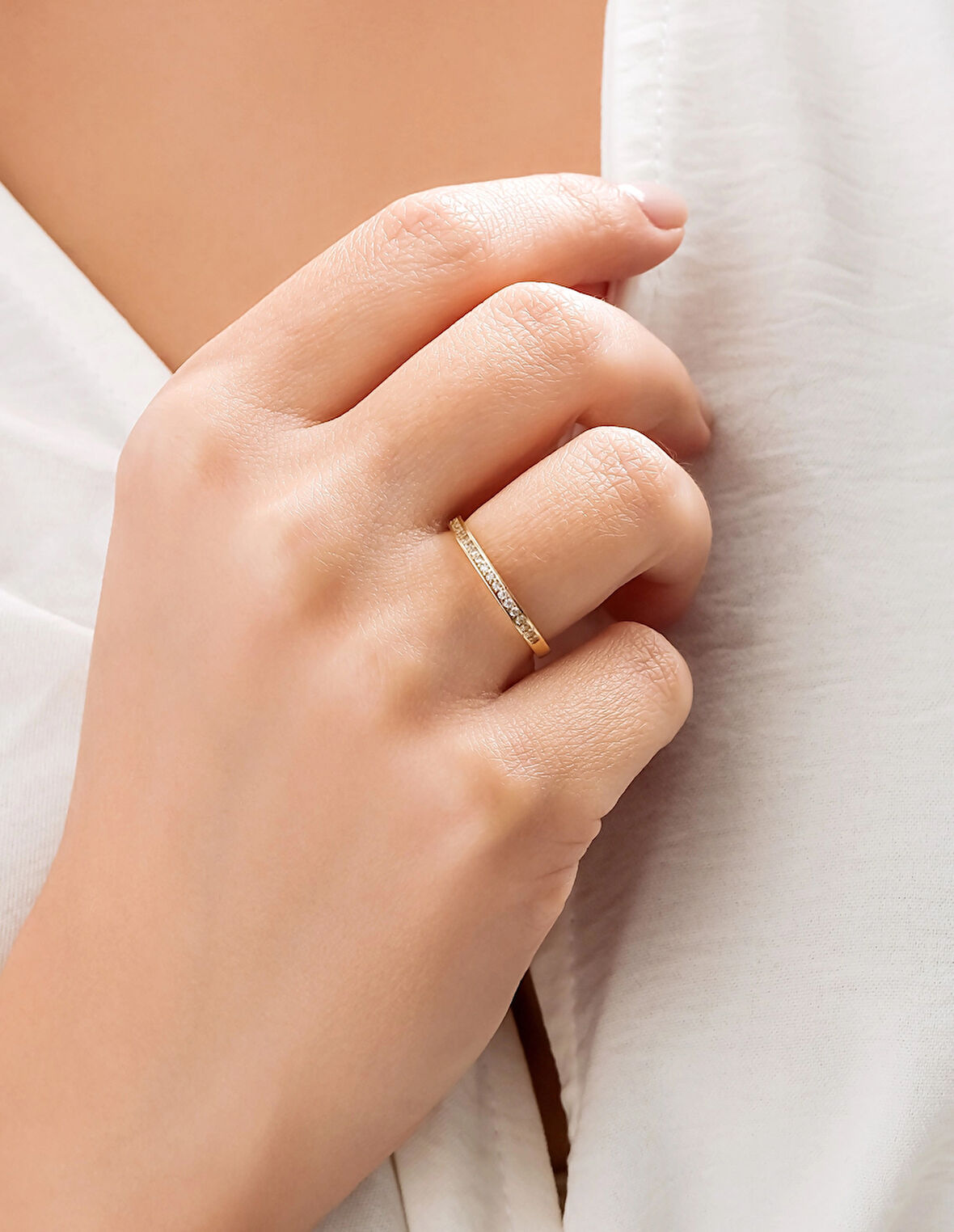  Altın Yarım Tur Yüzük