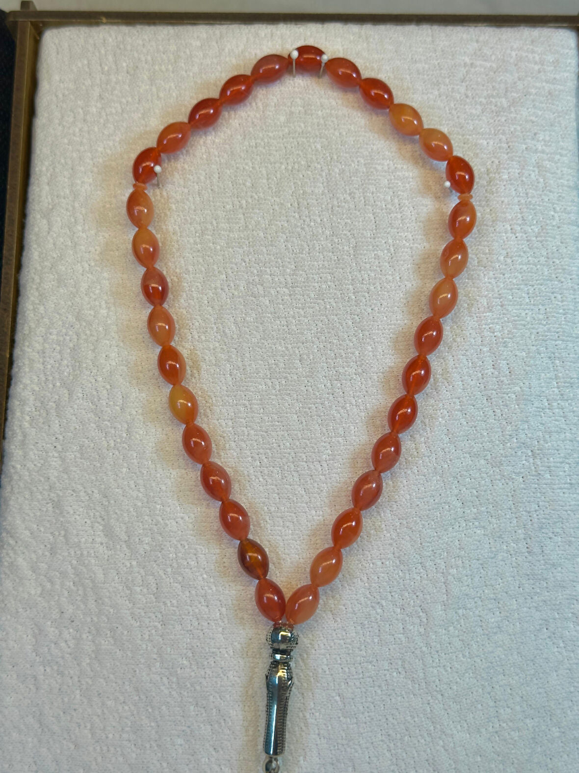 SEVGİLİYE ÖZEL HEDİYE TESBİH TOZ KEHRİBAR KIRMIZI RENK ARPA KESİM H-1042.