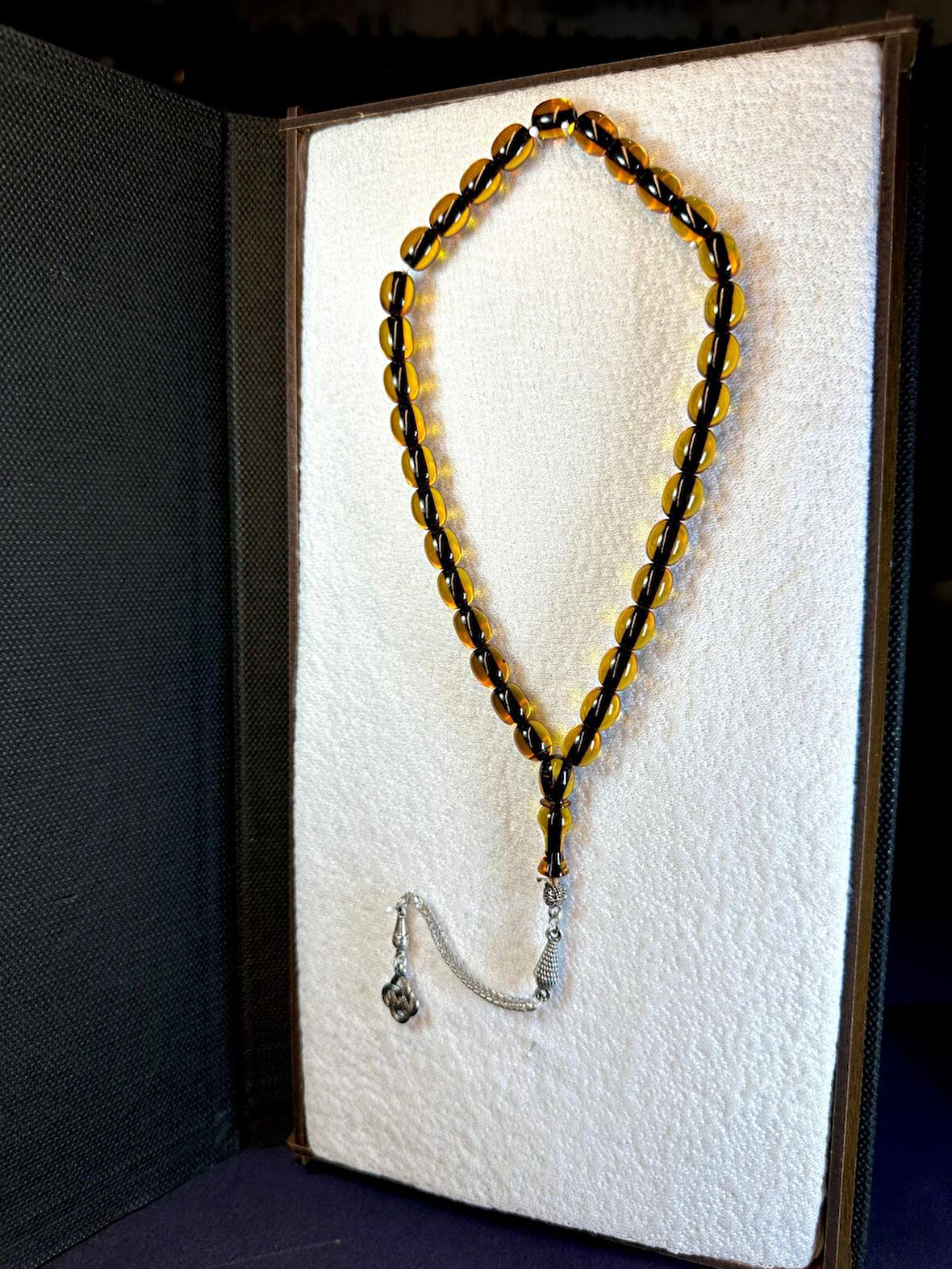 SEVGİLİYE ÖZEL HEDİYE TESBİH ÇUBUK KEHRİBAR ŞEFFAF RENKLİ KAPSÜL KESİM H-1129.