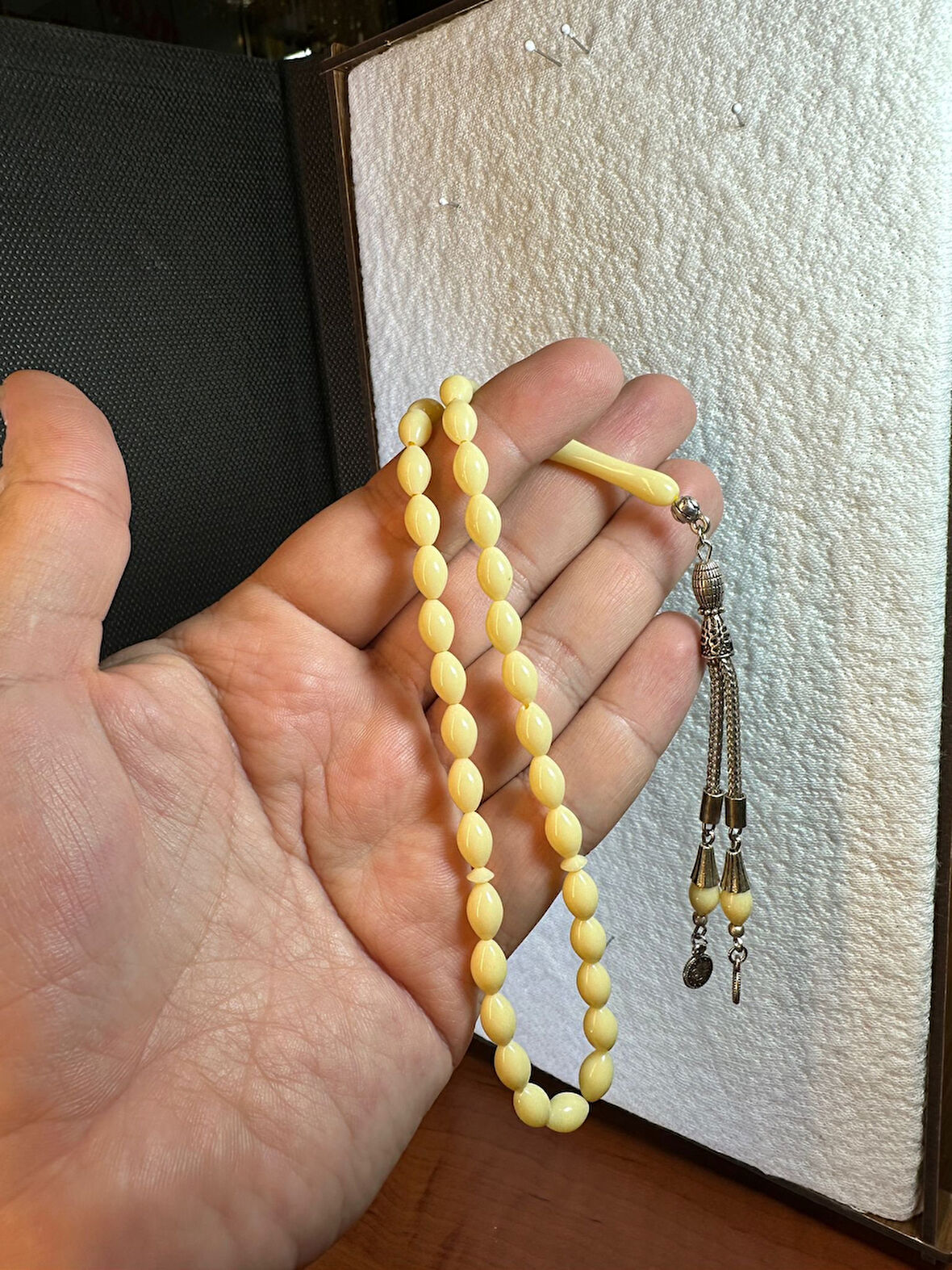 SEVGİLİYE ÖZEL HEDİYE BEYRUT MONOMER TESBİH 7MMX10MM SARI RENKLİ H-1289.