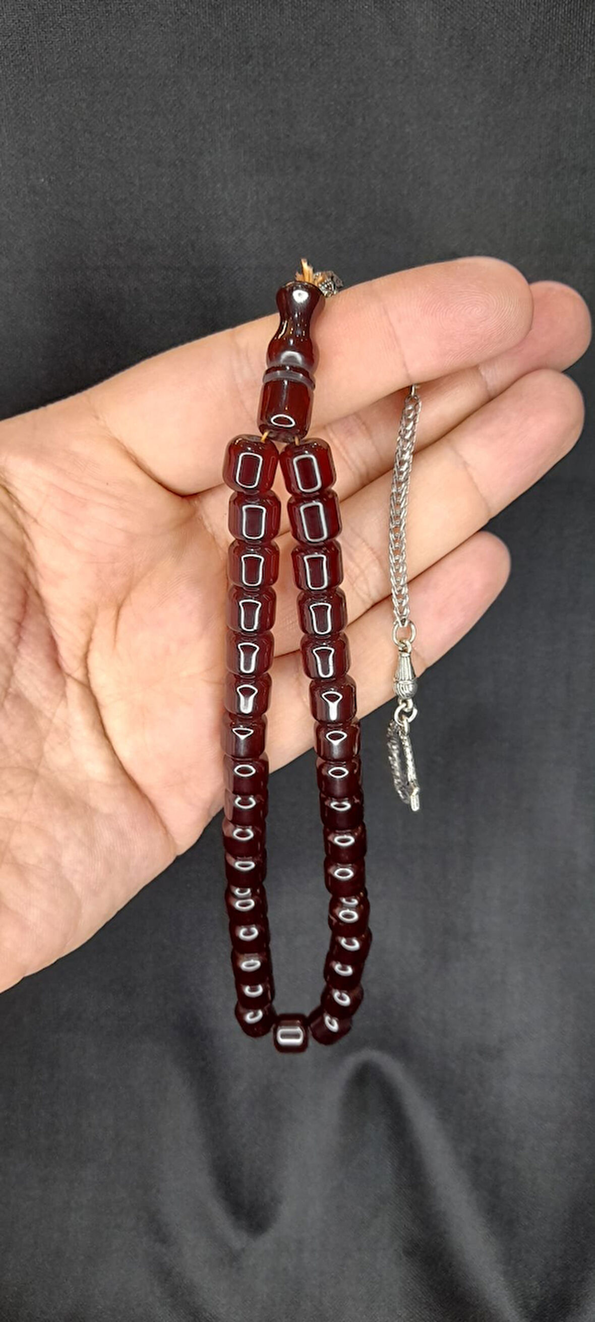 SEVGİLİYE ÖZEL HEDİYE SIKMA ÇUBUK KEHRİBAR TESBİH KAPSÜL KESİM BORDO RENK H-1306.