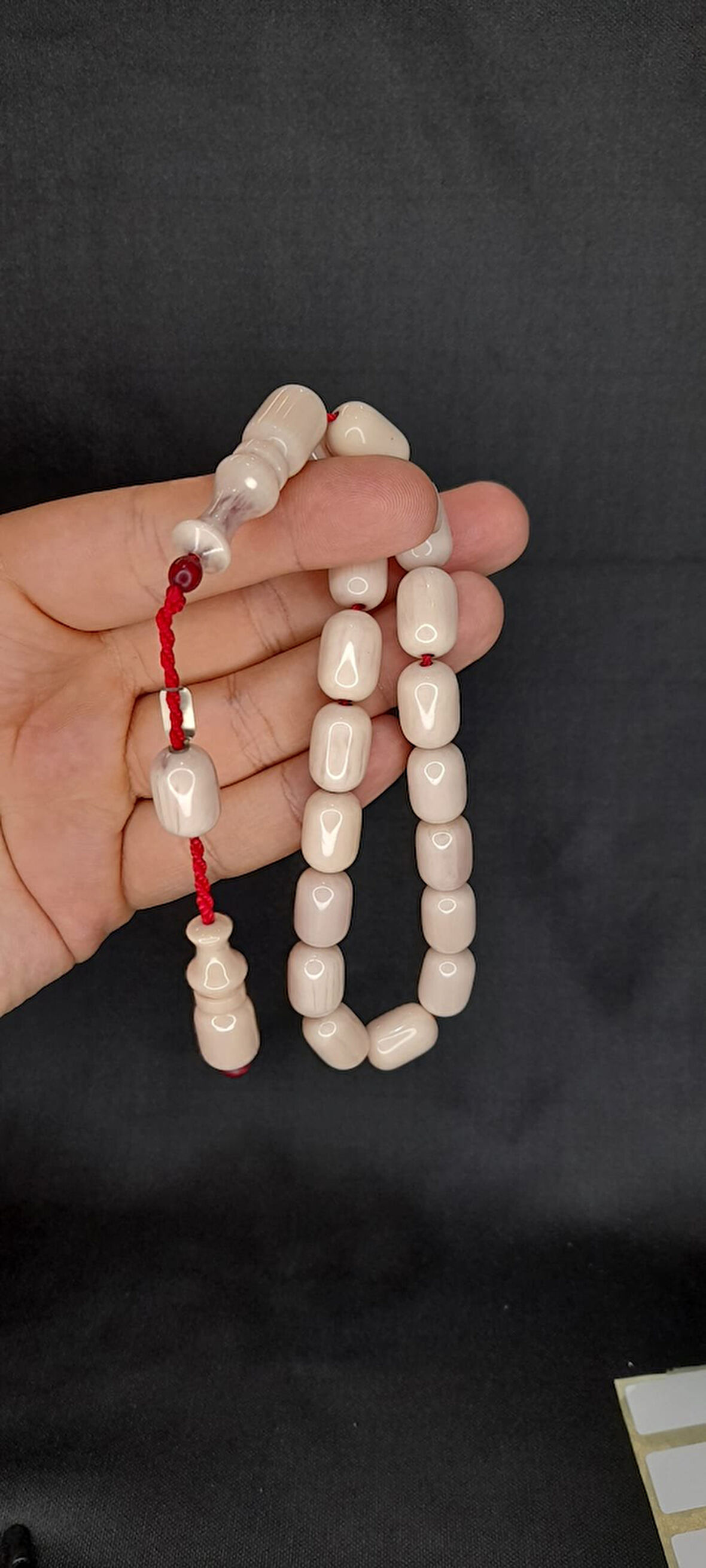 SEVGİLİYE ÖZEL HEDİYE ÇUBUK KEHRİBAR TESBİH KAPSÜL KESİM BEYAZ HAMUR İRİ BOY H-1322.