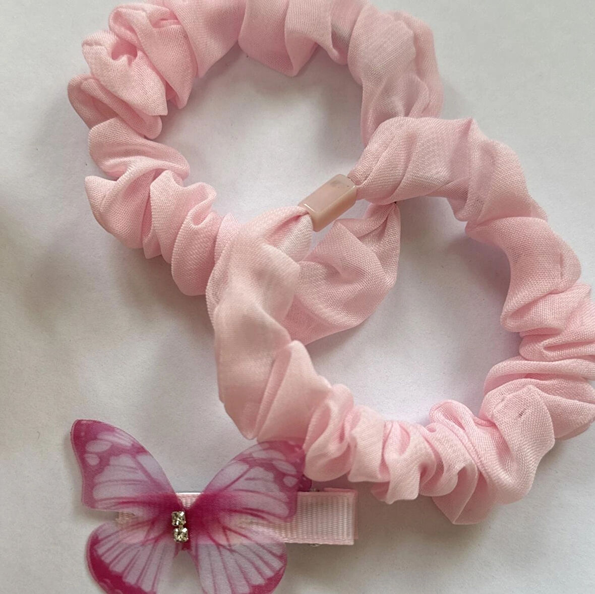 Kelebek Detaylı 2'li Kız Çocuk Pembe Lastik Toka