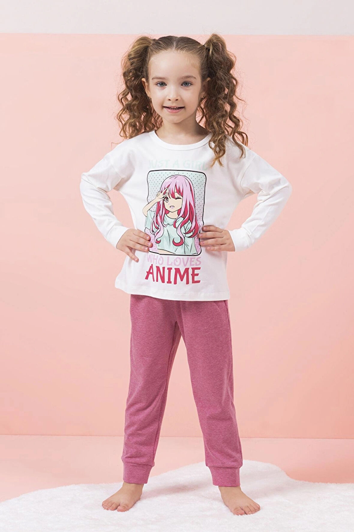 Anime Desenli Kız Çocuk Pijama Takımı