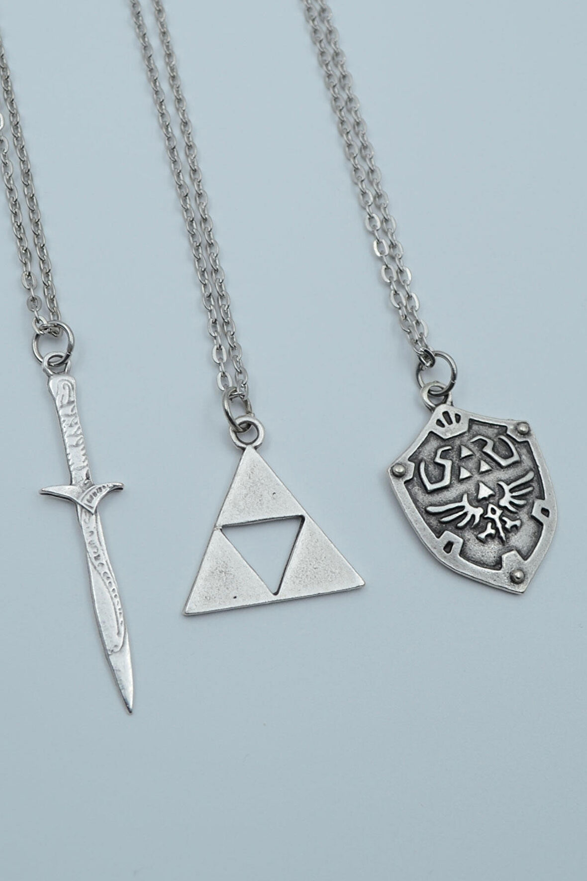 3'lü The Legen Of Zelda Kalkan Zelda Kılıç Üçgen  Gümüş Kaplama Unisex Düz Zincir Kolye Seti kod 1207
