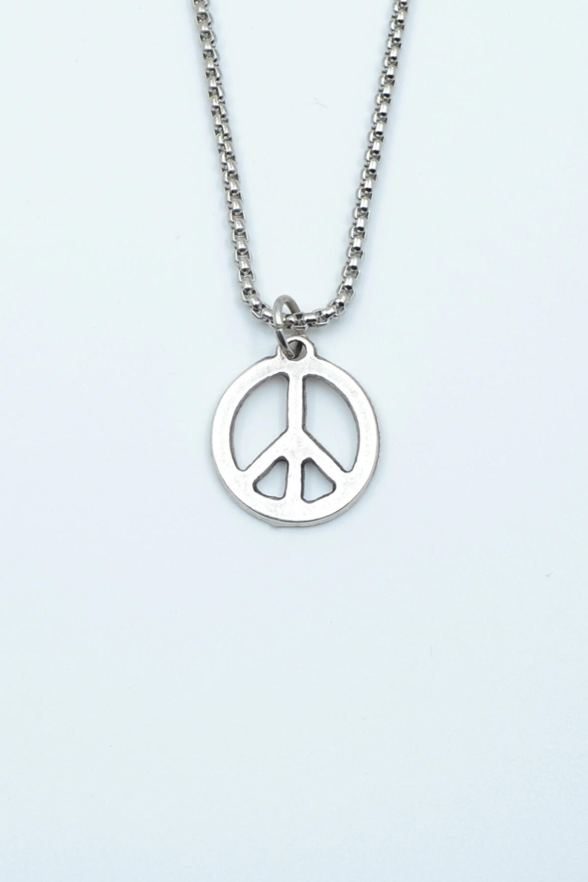 Minimal Barış Sembolü Örme Zincir Kolye