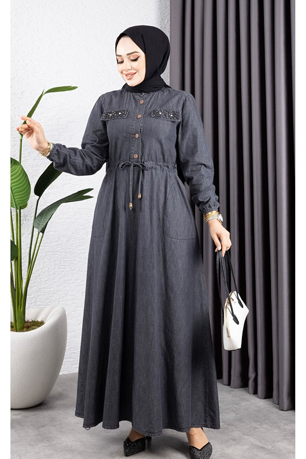 Kadın İnci Taş Detaylı Belden Sıkmalı Kot Elbise