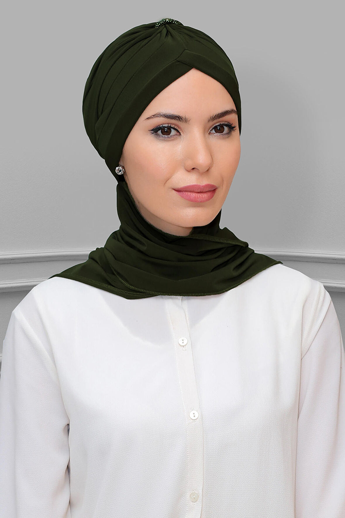 Haki Pratik Hazır Geçmeli Tesettür Bone Sandy Kumaş Taçlı Büzgülü Şifon Atkılı 1208A_09