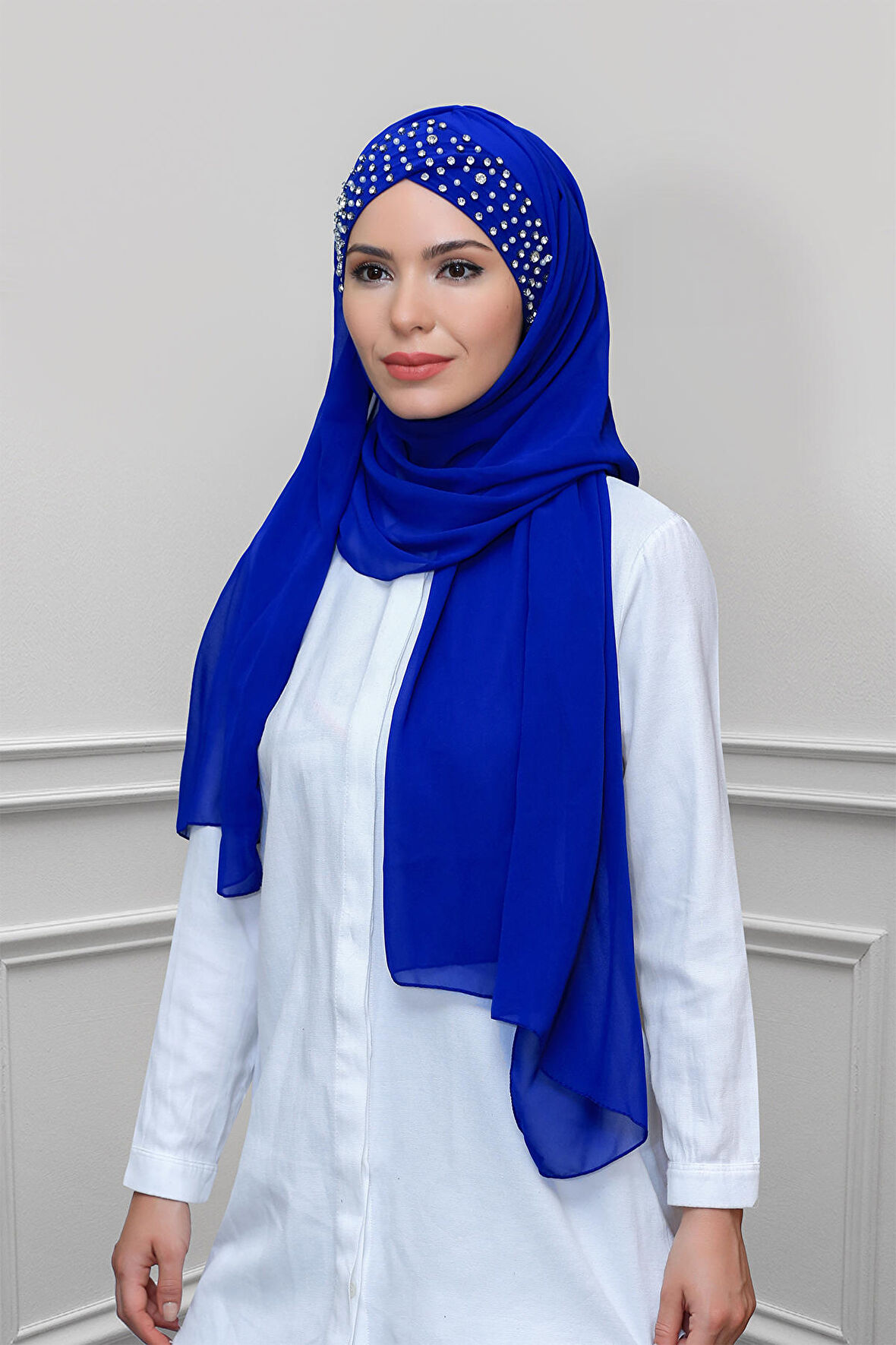 Saks Mavisi Pratik Hazır Geçmeli Bone Şal Şifon Kendinden Boneli Taşlı Elişi İşlemeli 1450_24