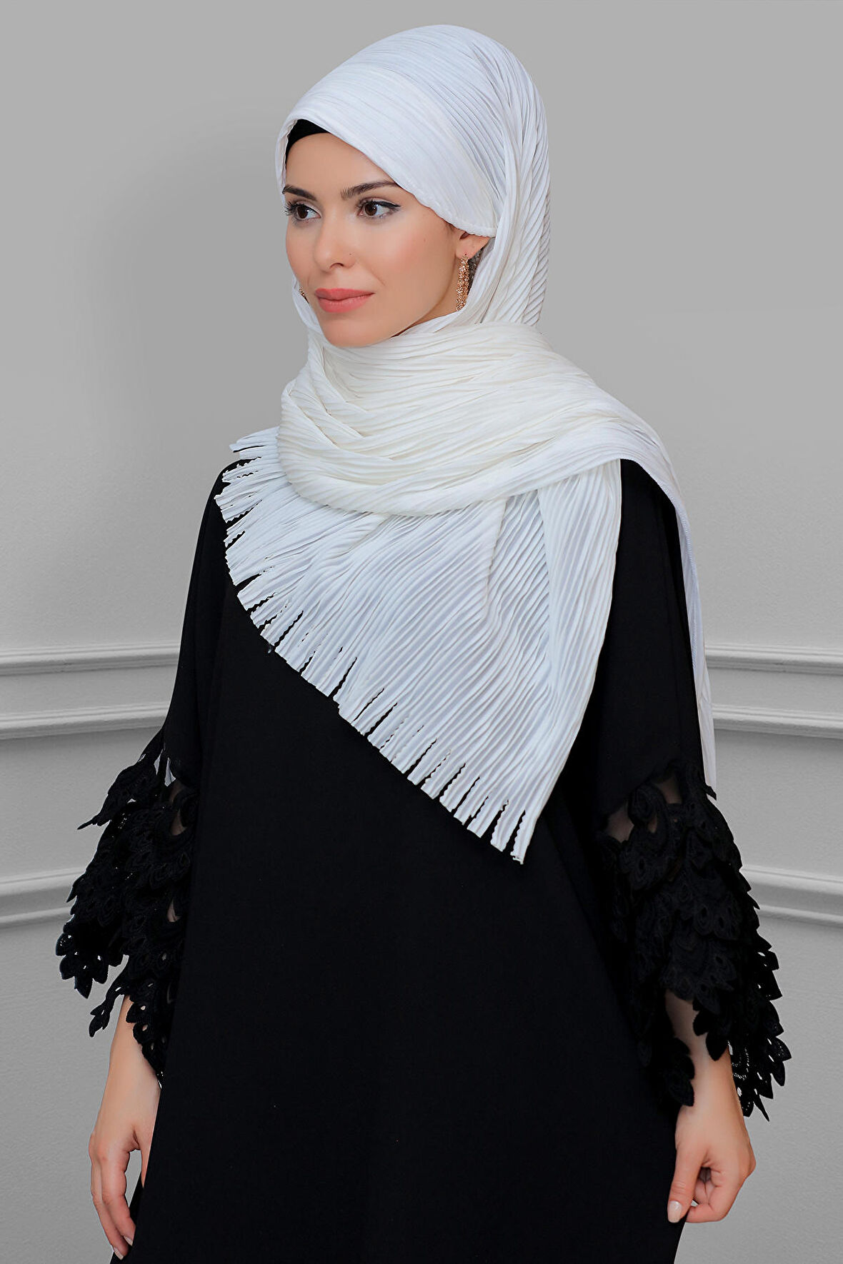 Krem Arkadan Bağlamalı Tesettür Eşarp Kesik Elyaf Piliseli Saçaklı Lazer Kesim 1919_40