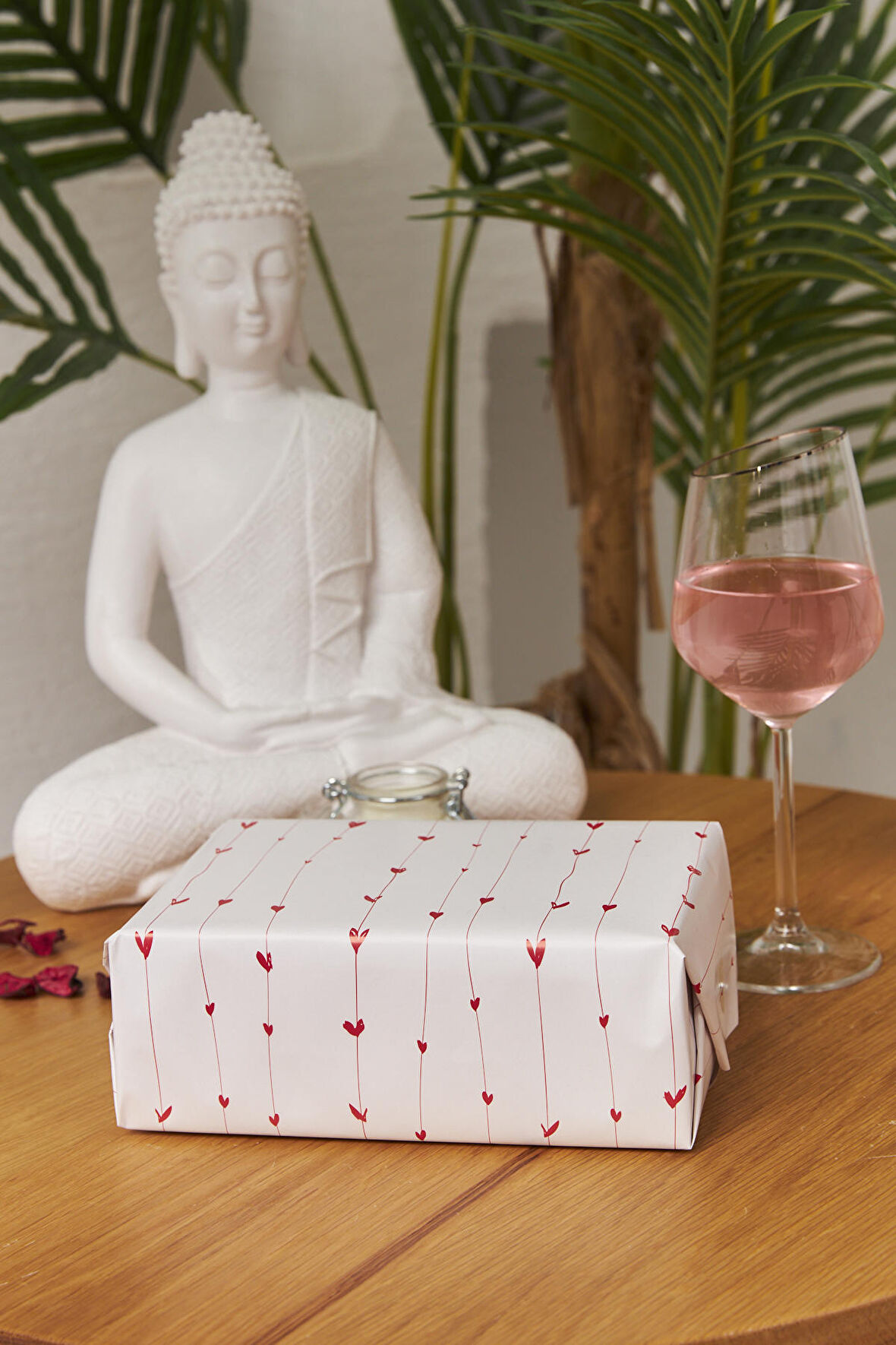 Hediye Paketleme Kağıdı: 30 Adet Yüksek Kaliteli Özel Kalp Yolu Baskılı Ambalaj Kağıdı 110gr. Parlak Kuşe Kağıtlarımızla Şık Hediyeler Hazırlayın 48*68CM 