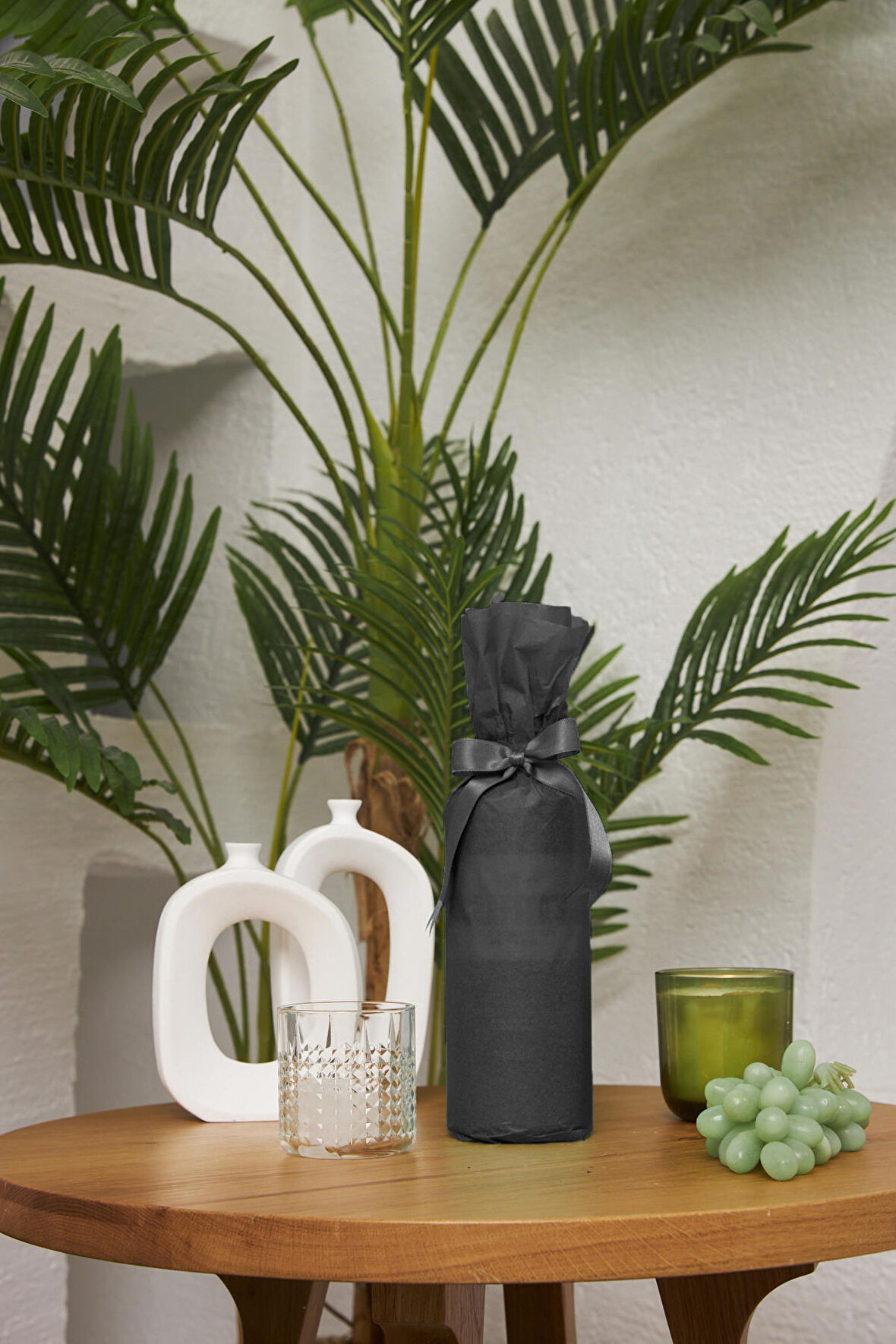 Hediye Paketleme Kağıdı:40 Adet Yüksek Kaliteli Siyah Baskısız  17gr. Pelur Kağıtlarımızla Şık Hediyeler Hazırlayın 34*48CM