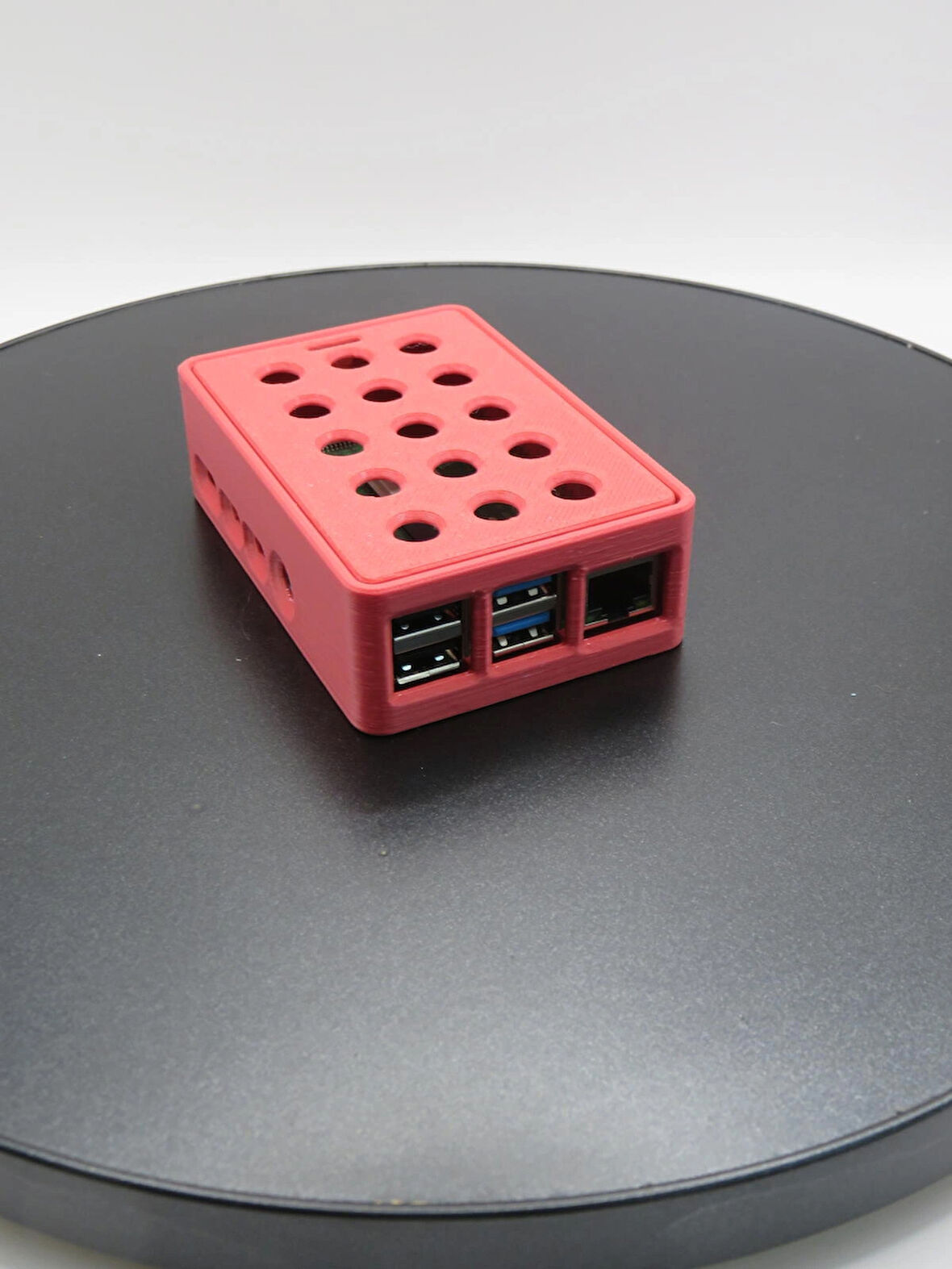 Raspberry Pi 4 Uyumlu 3D Baskı Koruyucu Kutu – Havalandırmalı, Dayanıklı ve Şık Tasarım