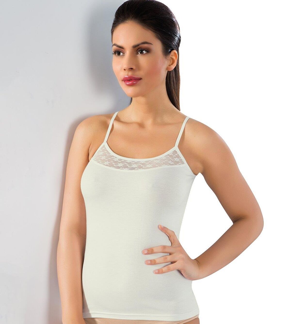 LÜX DRM 3610 Bamboo Dantelli İp Askılı Atlet