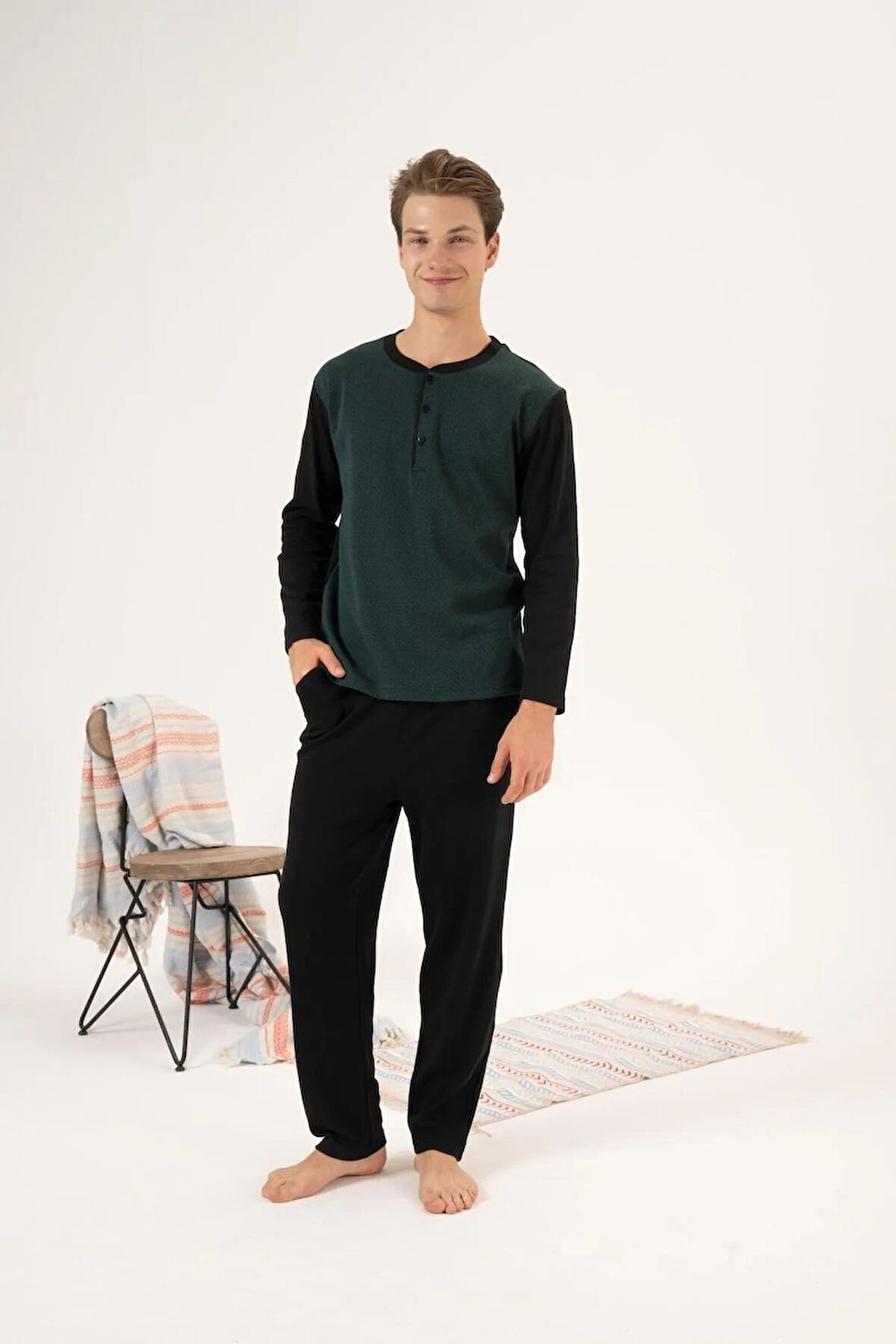 24403 Erkek Kışlık Düğmeli Yaka Jakarlı İnterlok Pijama Takımı