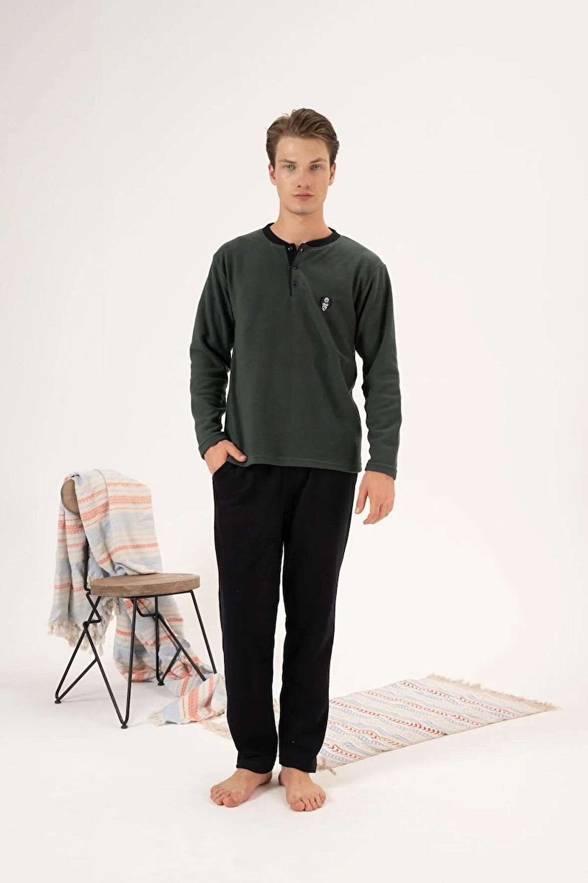 Estiva 24421 Erkek Kışlık Polar Düğmeli Yaka Pijama Takımı