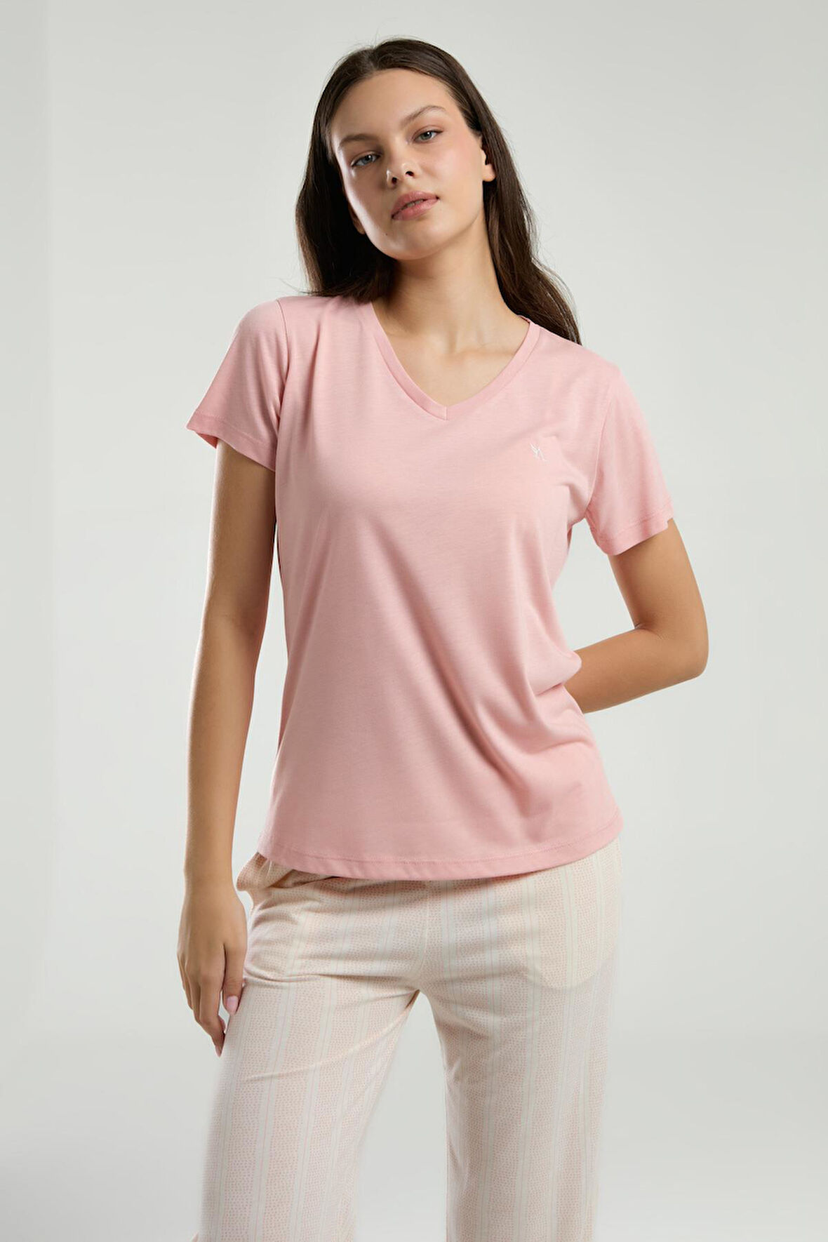 Arnetta 3221 Büyük Beden Kadın V Yaka Kısa Kollu Kapri Çizgili Pijama Takım