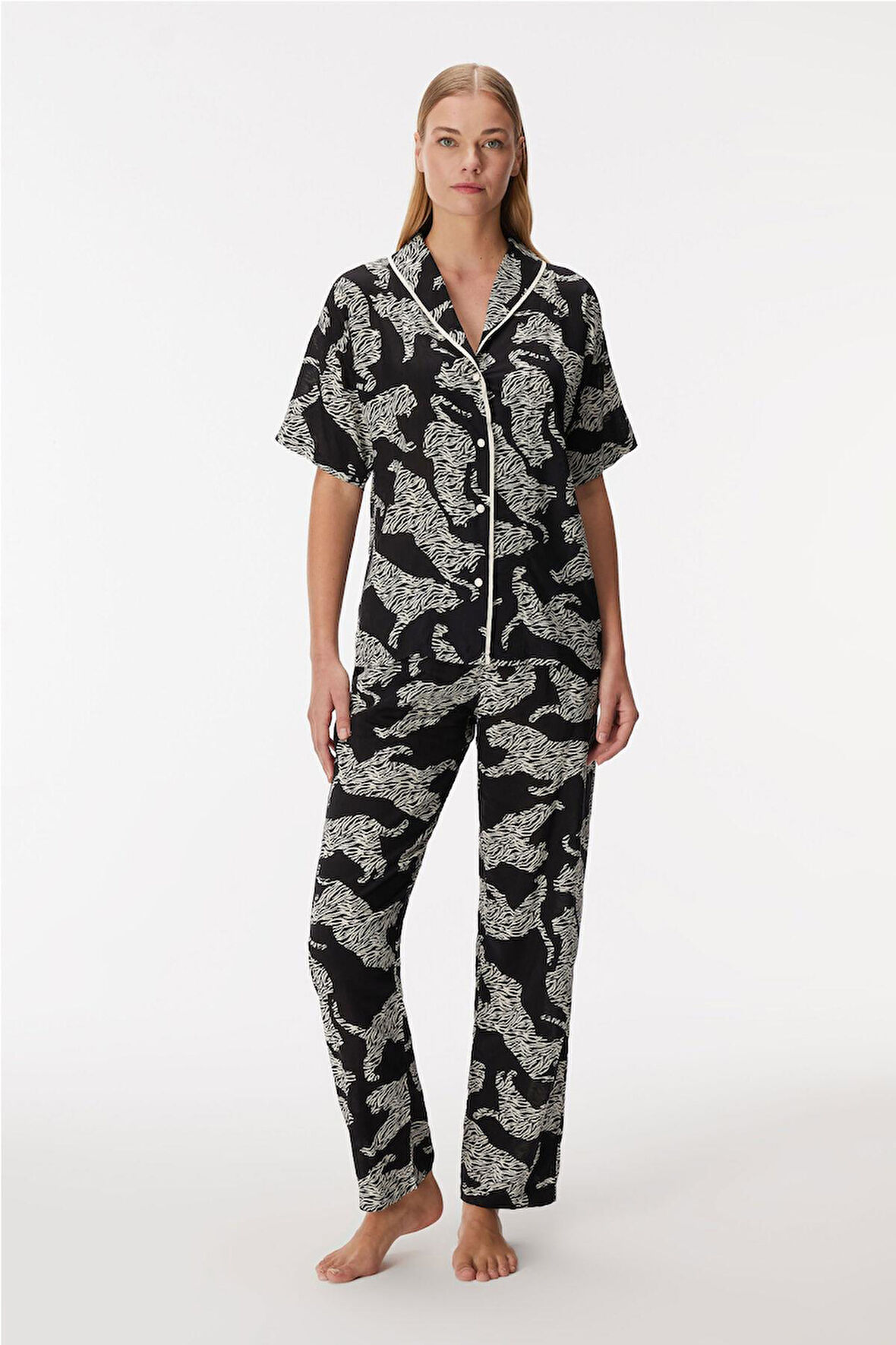 Anıl Zebra Kadın Kısa Kollu Önden Düğmeli Gömlek Pijama Takım