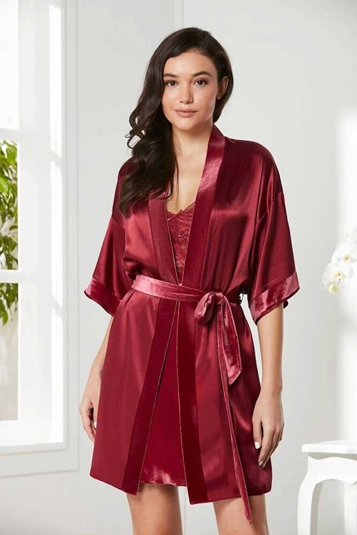 Pierre Cardin 4045 Kadife Saten Dantelli Gecelik Ve Sabahlık Takımı