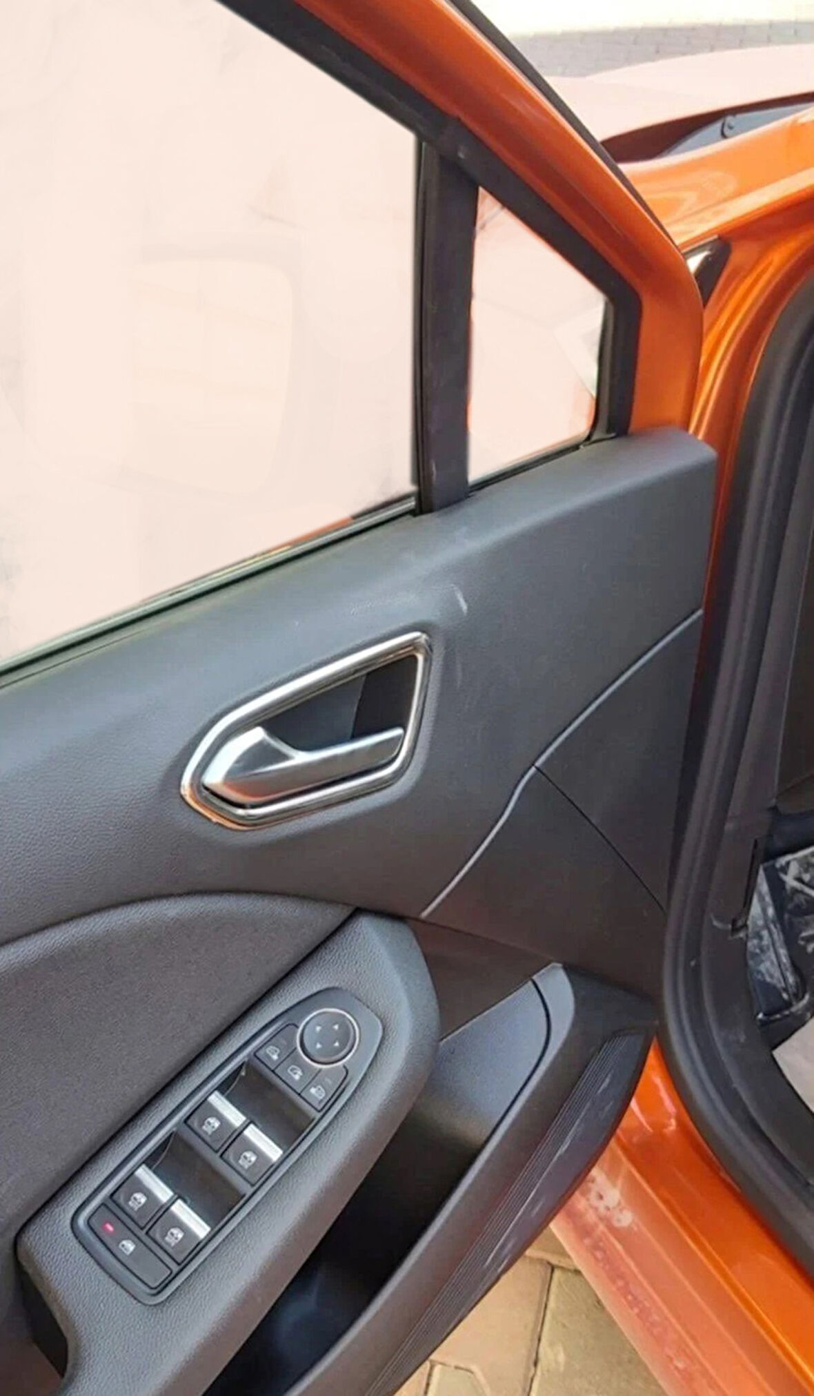 İç Kapı Kolu Çerçevesi Krom Extra Kalite 4 Parça Clio-5 HB 2019 Ve Sonrası Modeller İçin