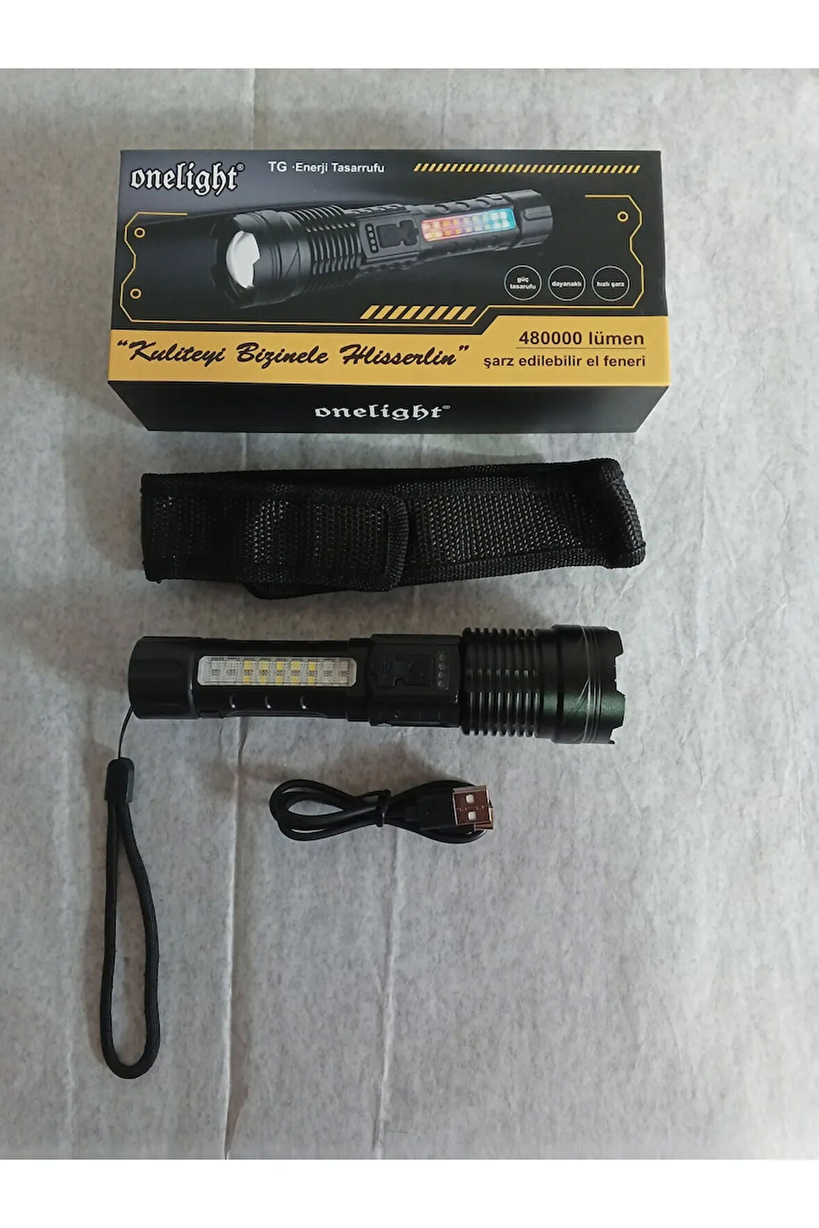 ŞARJLI VE ZOOMLU EL FENERİ