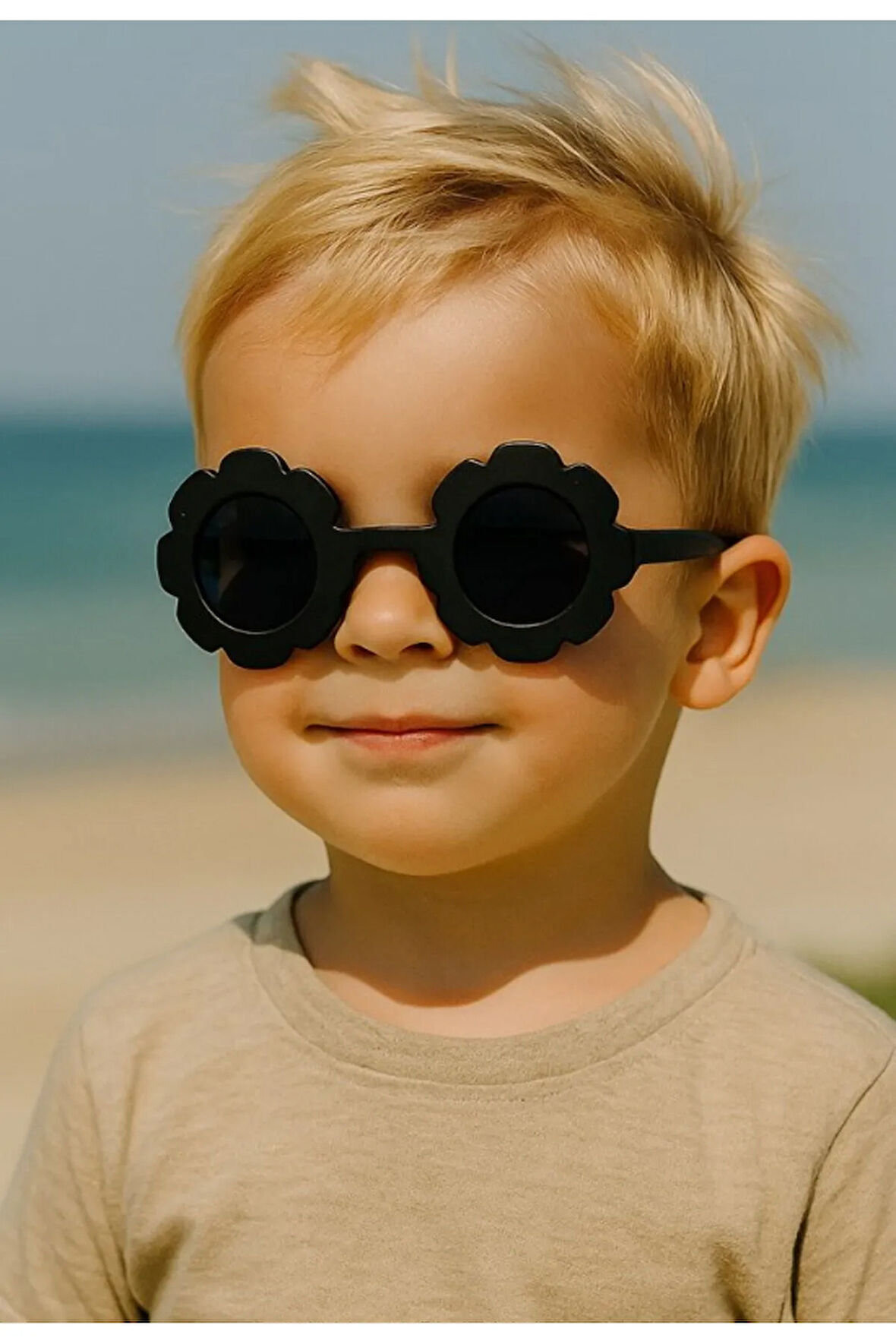 Sevimli Çocuk Güneş Gözlüğü Siyah Papatya Çerçeve UV 400 Korumalı CE Belgeli Kids Çocuk Güneş Gözlk