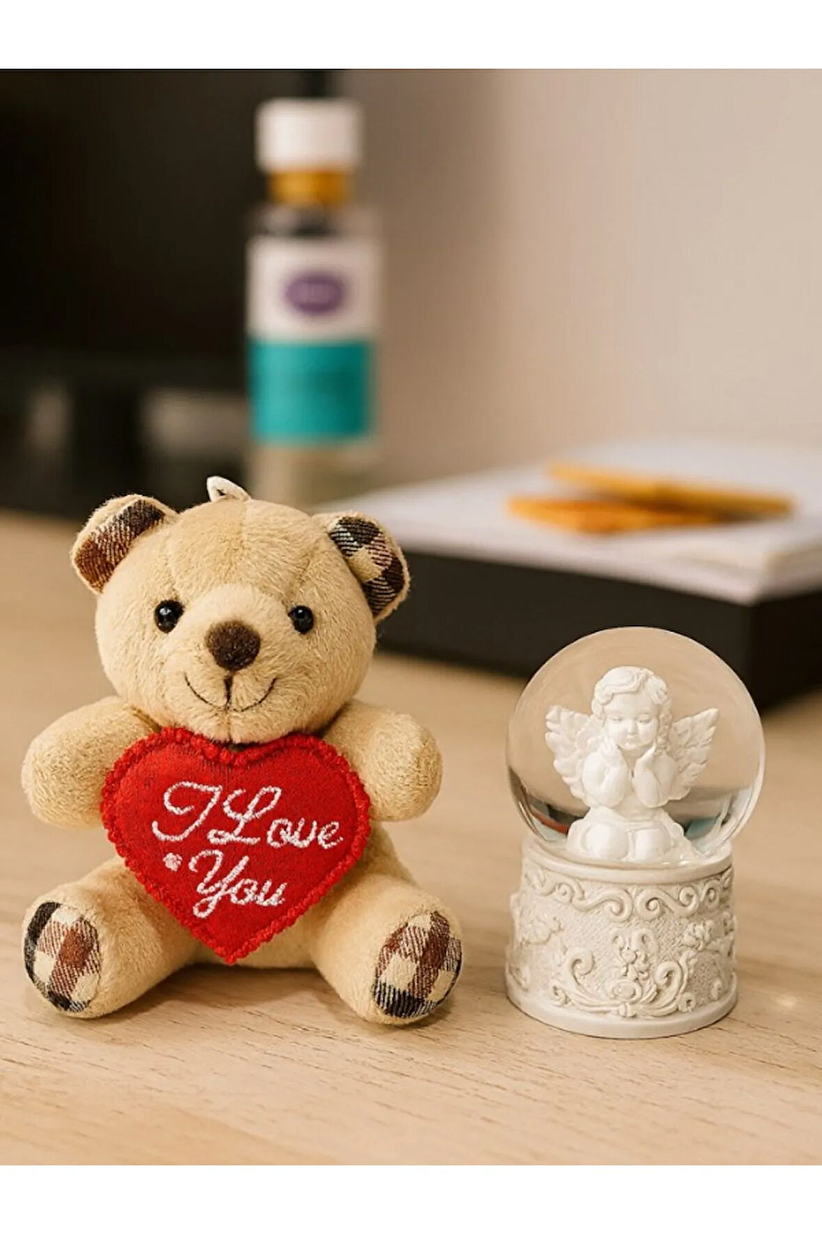 Sevgiliye Eşe Özel Günlere Hediye Sevimli Mini Peluş Ayıcık ve Mini Melek Kar Küresi Set Bej Rengi