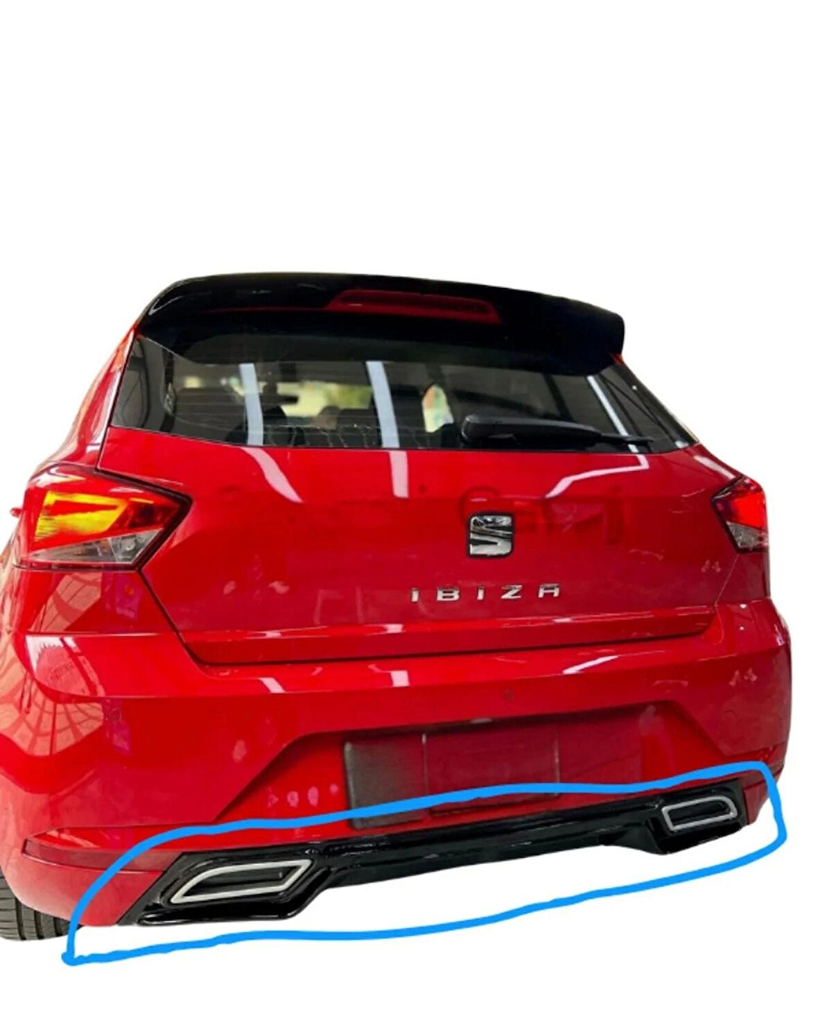 Seat İbiza 2018+ Difüzör (Plastik) (( PARLAK SİYAH ))