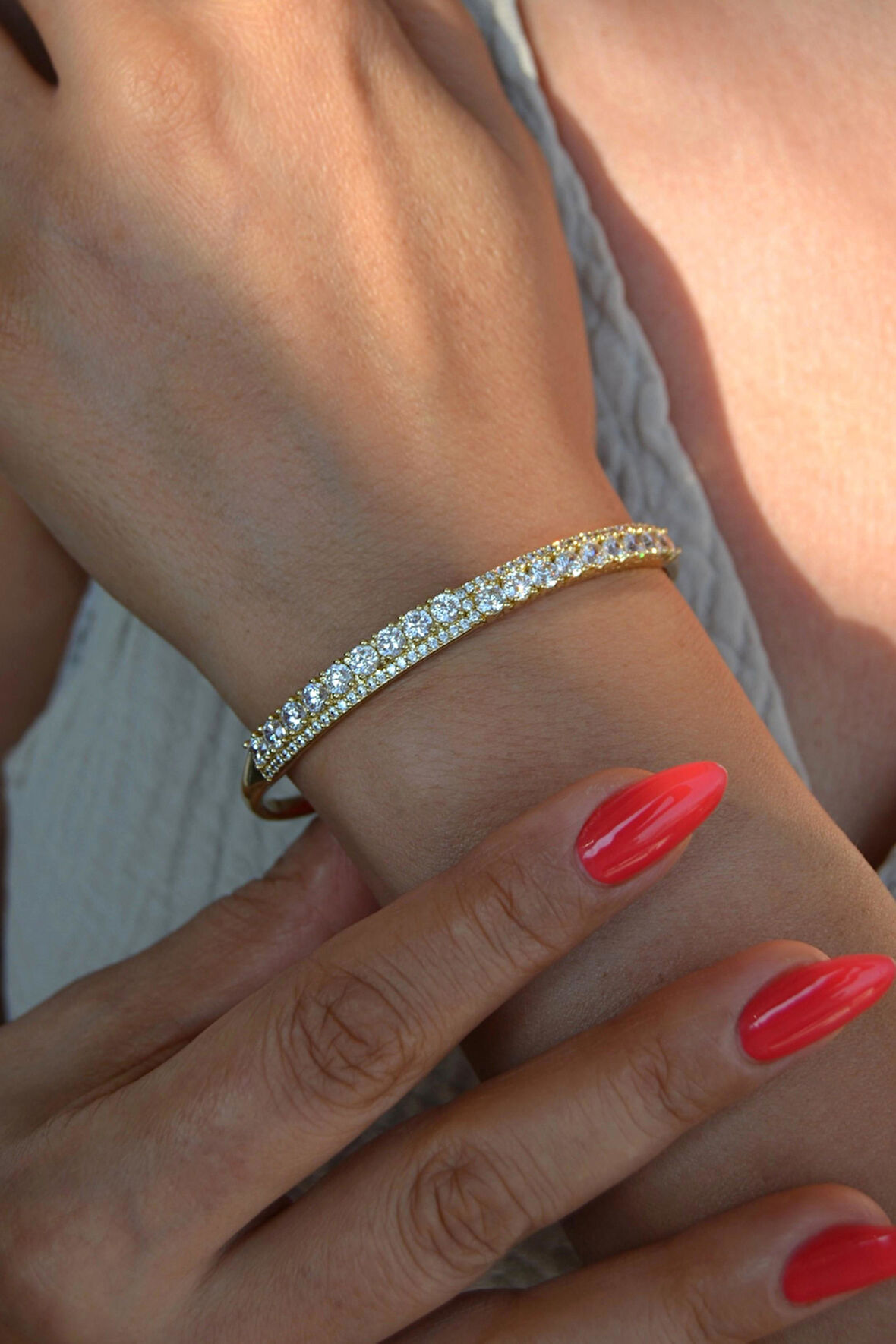 Zirkon Taşlı Rodyum Bilezik Suya Dayanıklı Gold Kelepçe Bileklik