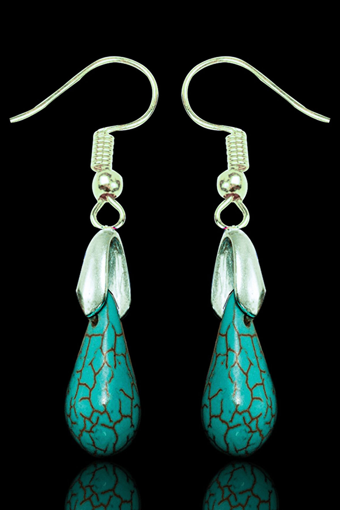 Sertifikalı Damla Kesim Firuze Taşı Küpe - Gümüş Aparatlı