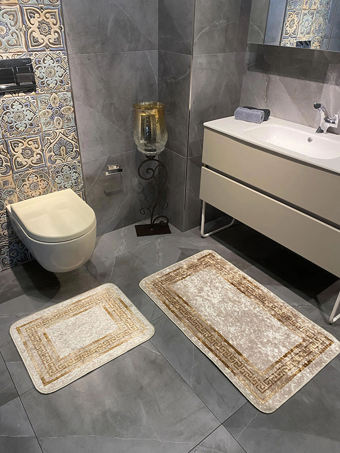 Bordürlü Desenli 2'li Kaymaz Taban Banyo Paspas Takımı (60X100 - 60X50) Bej-altın